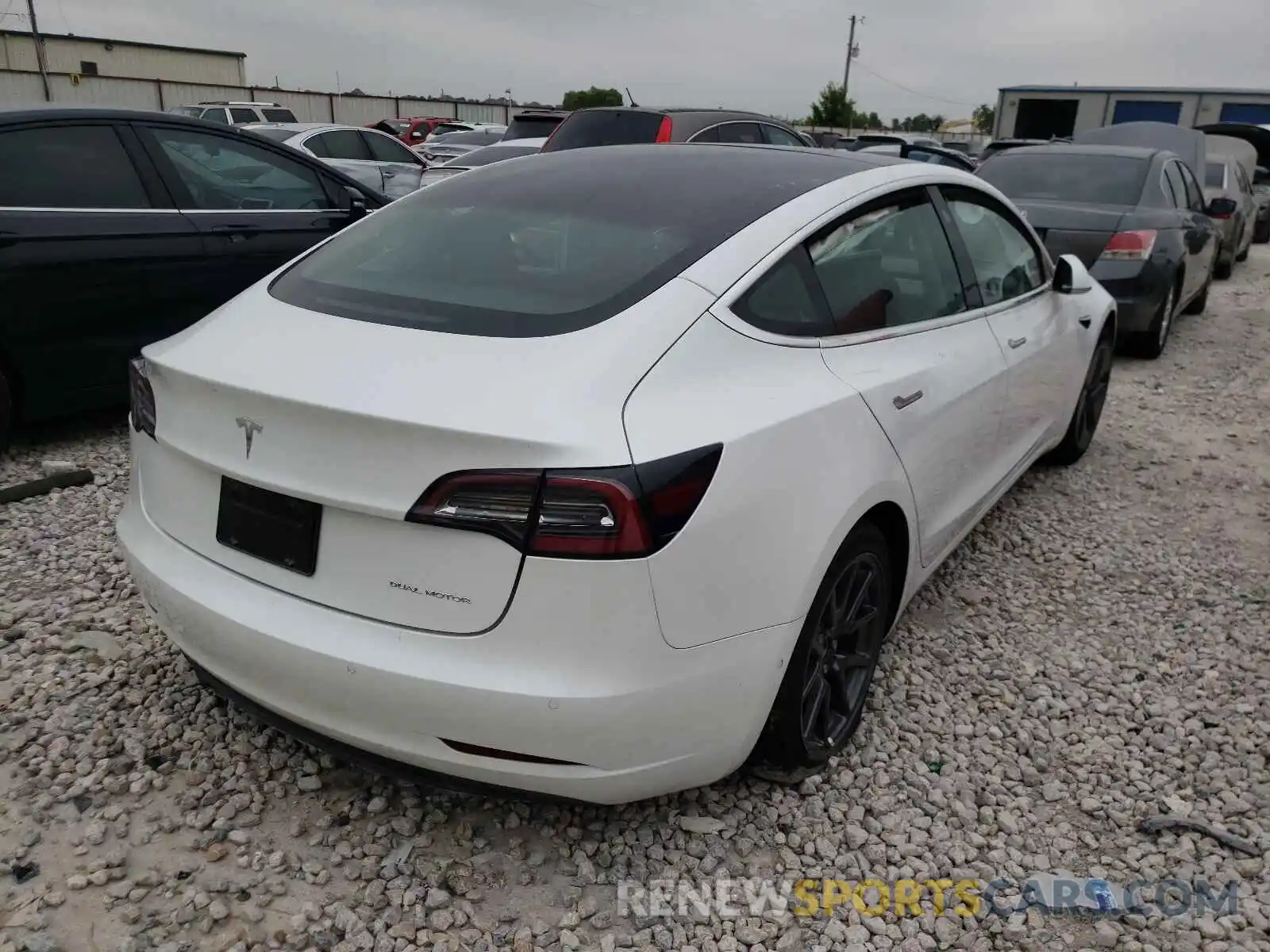 4 Фотография поврежденного автомобиля 5YJ3E1EB8LF520967 TESLA MODEL 3 2020