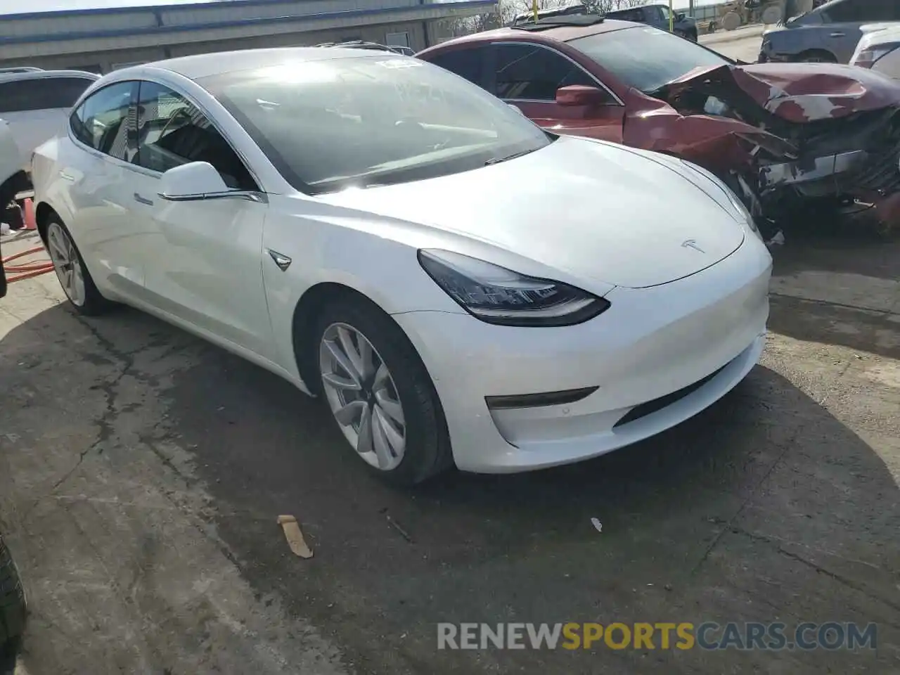 4 Фотография поврежденного автомобиля 5YJ3E1EB8LF589111 TESLA MODEL 3 2020