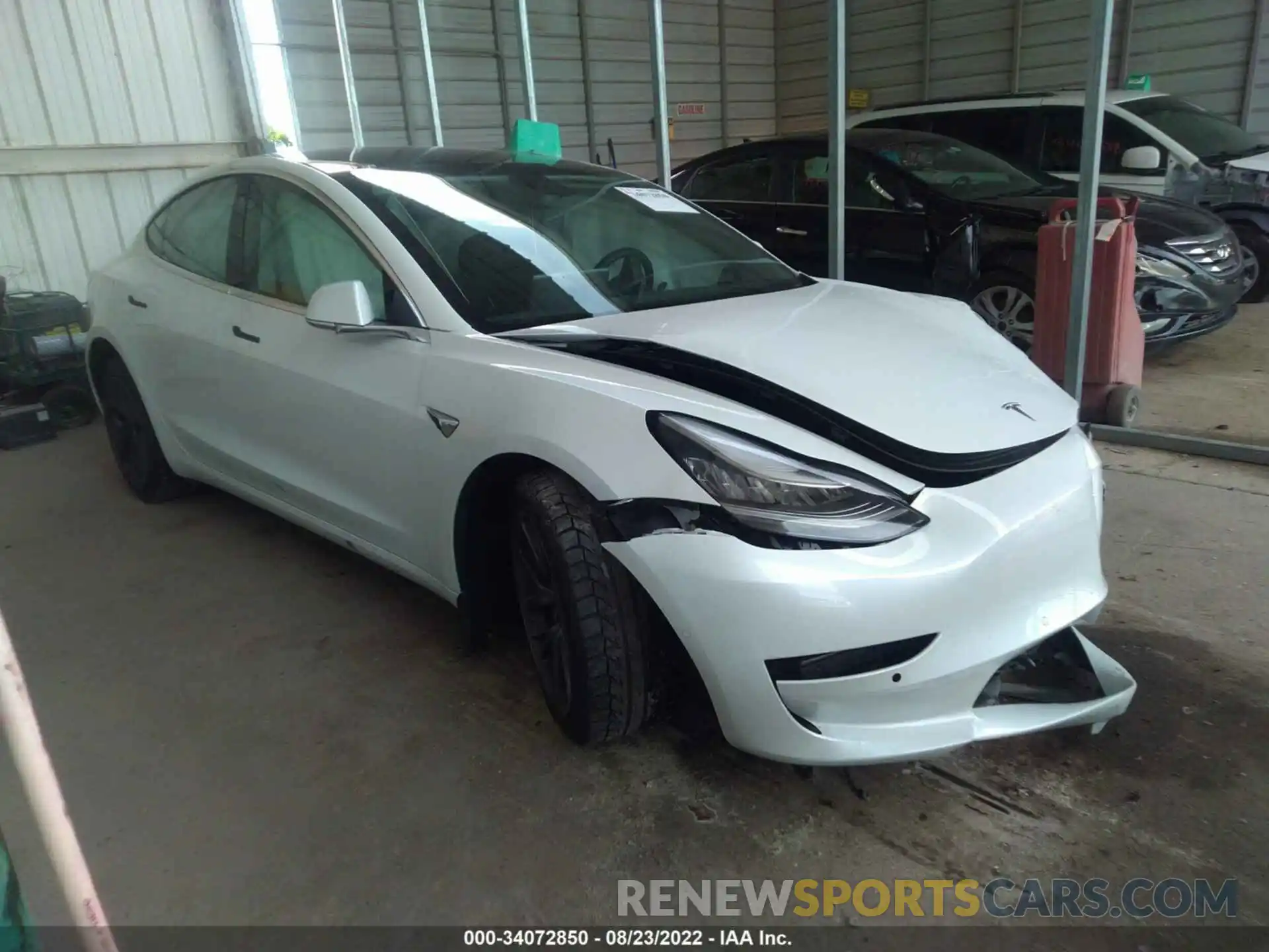 1 Photograph of a damaged car 5YJ3E1EB8LF590016 TESLA MODEL 3 2020