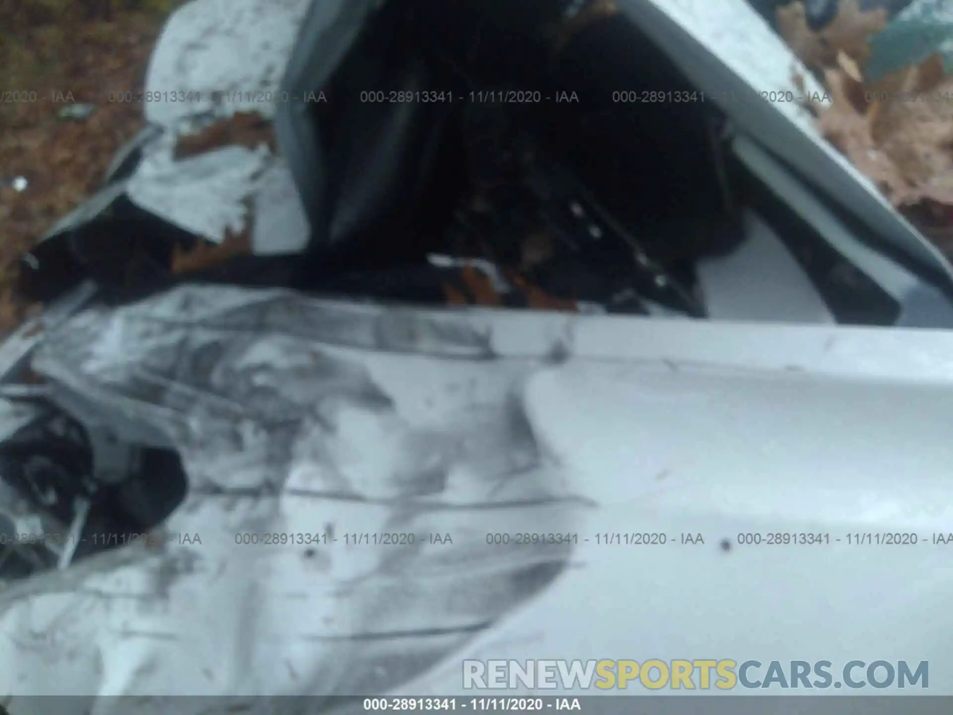 10 Photograph of a damaged car 5YJ3E1EB8LF606912 TESLA MODEL 3 2020