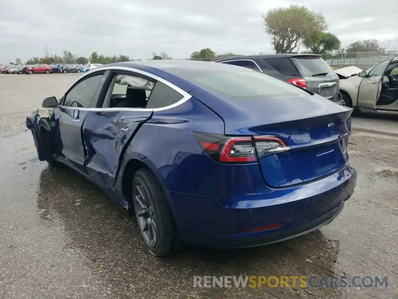 3 Photograph of a damaged car 5YJ3E1EB8LF617571 TESLA MODEL 3 2020