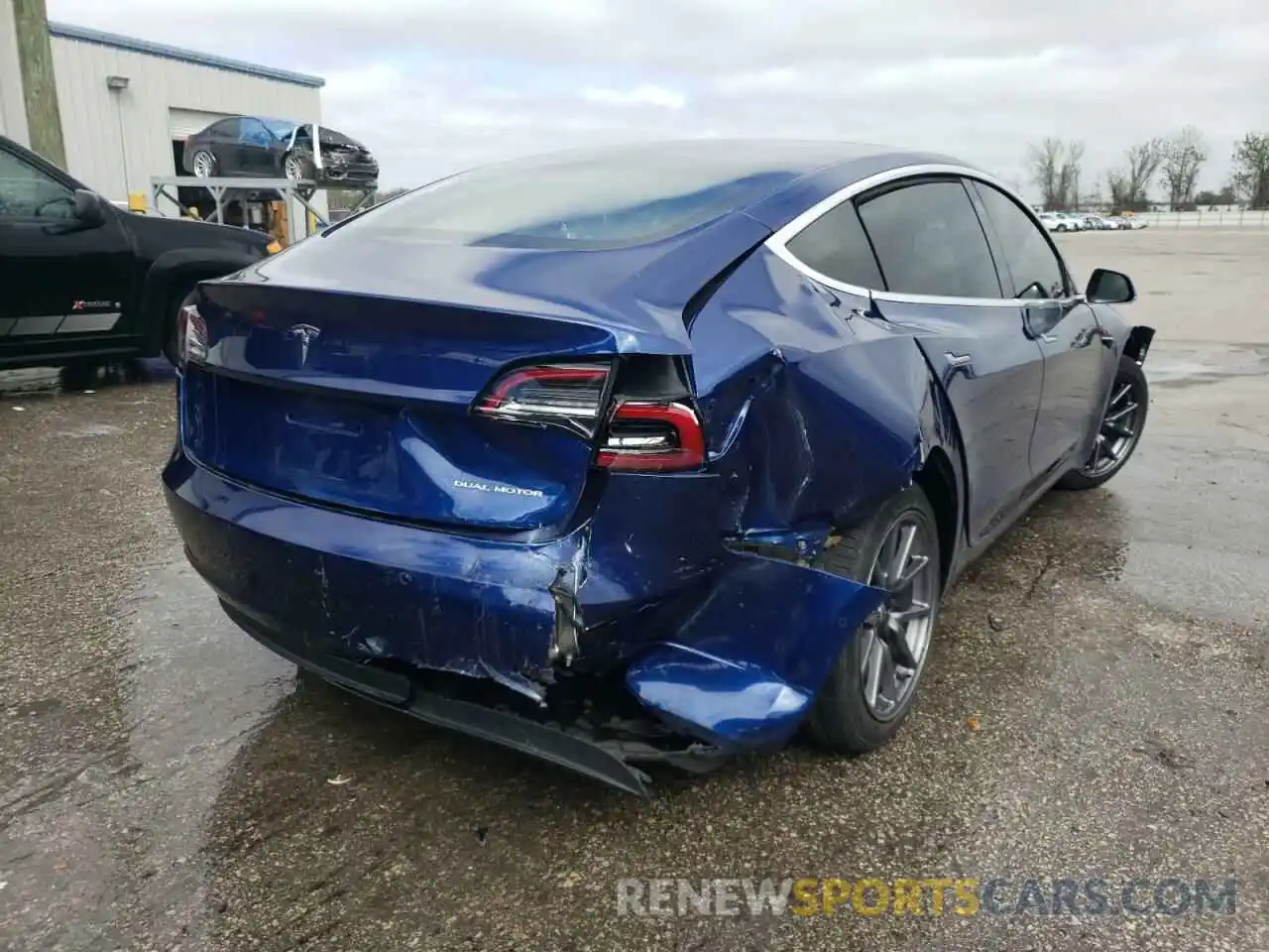 4 Photograph of a damaged car 5YJ3E1EB8LF617571 TESLA MODEL 3 2020