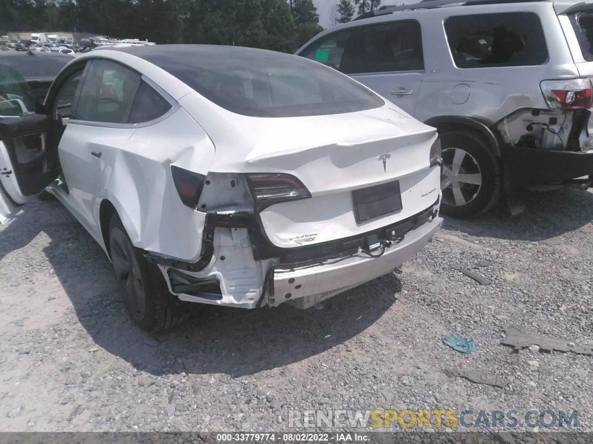 6 Photograph of a damaged car 5YJ3E1EB8LF617974 TESLA MODEL 3 2020