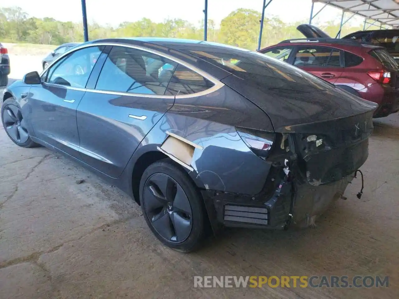 3 Photograph of a damaged car 5YJ3E1EB8LF635696 TESLA MODEL 3 2020