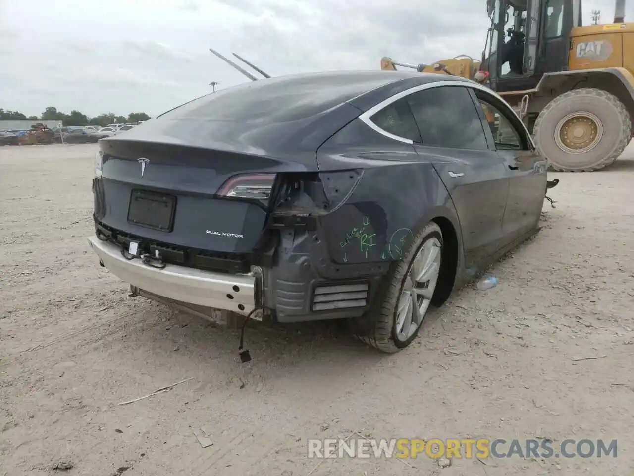 4 Photograph of a damaged car 5YJ3E1EB8LF640087 TESLA MODEL 3 2020