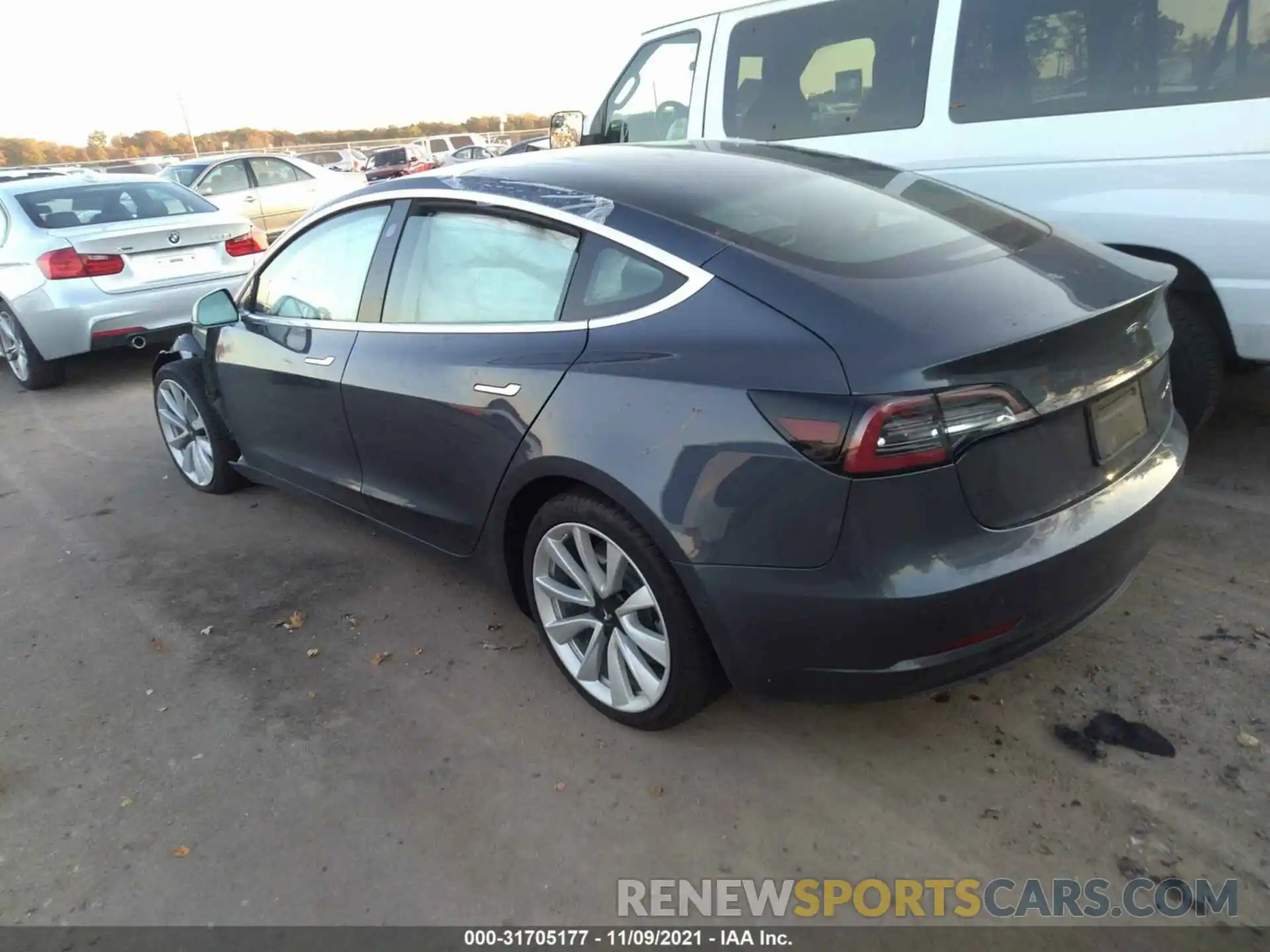 3 Photograph of a damaged car 5YJ3E1EB8LF646407 TESLA MODEL 3 2020