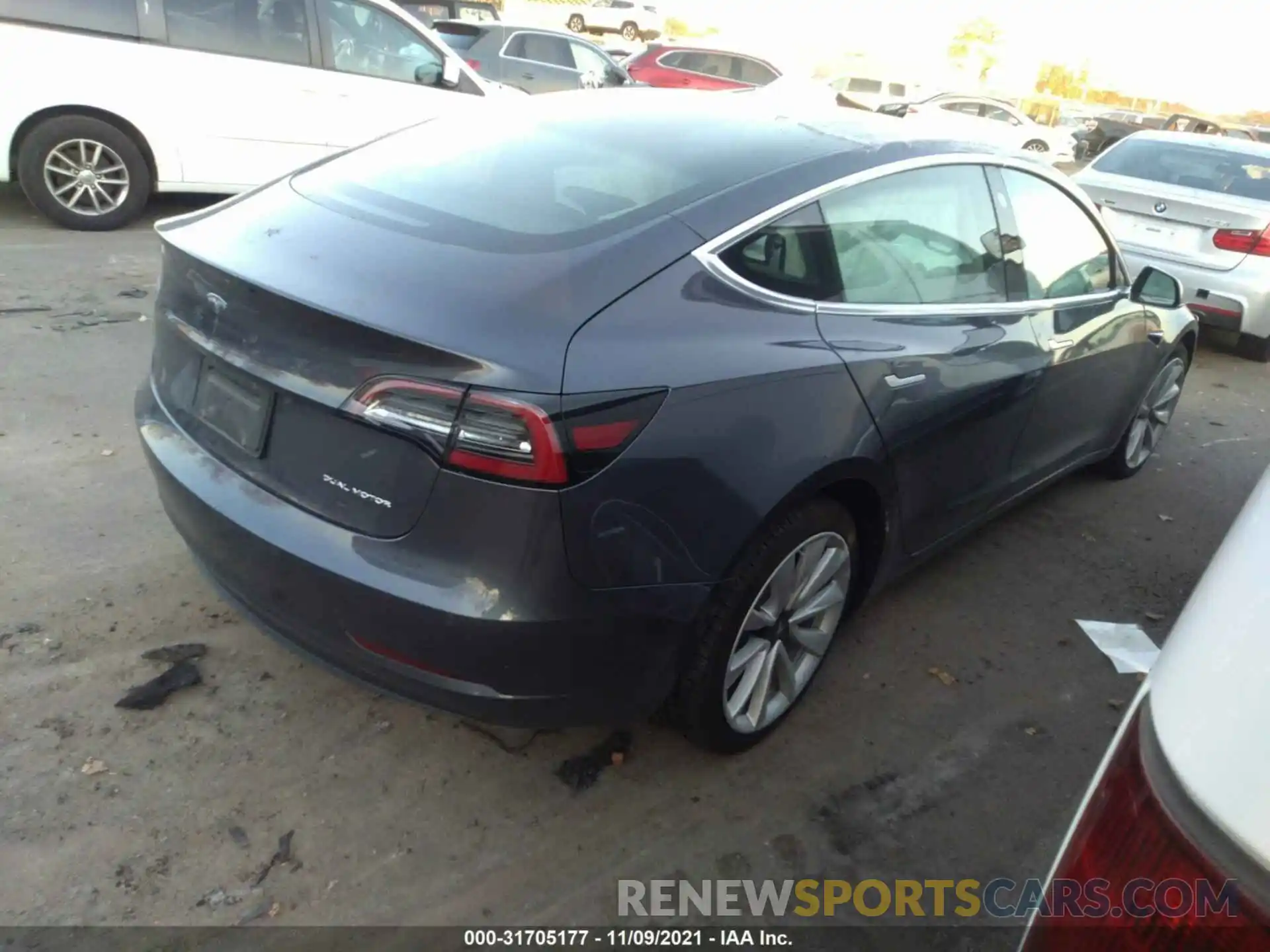 4 Photograph of a damaged car 5YJ3E1EB8LF646407 TESLA MODEL 3 2020