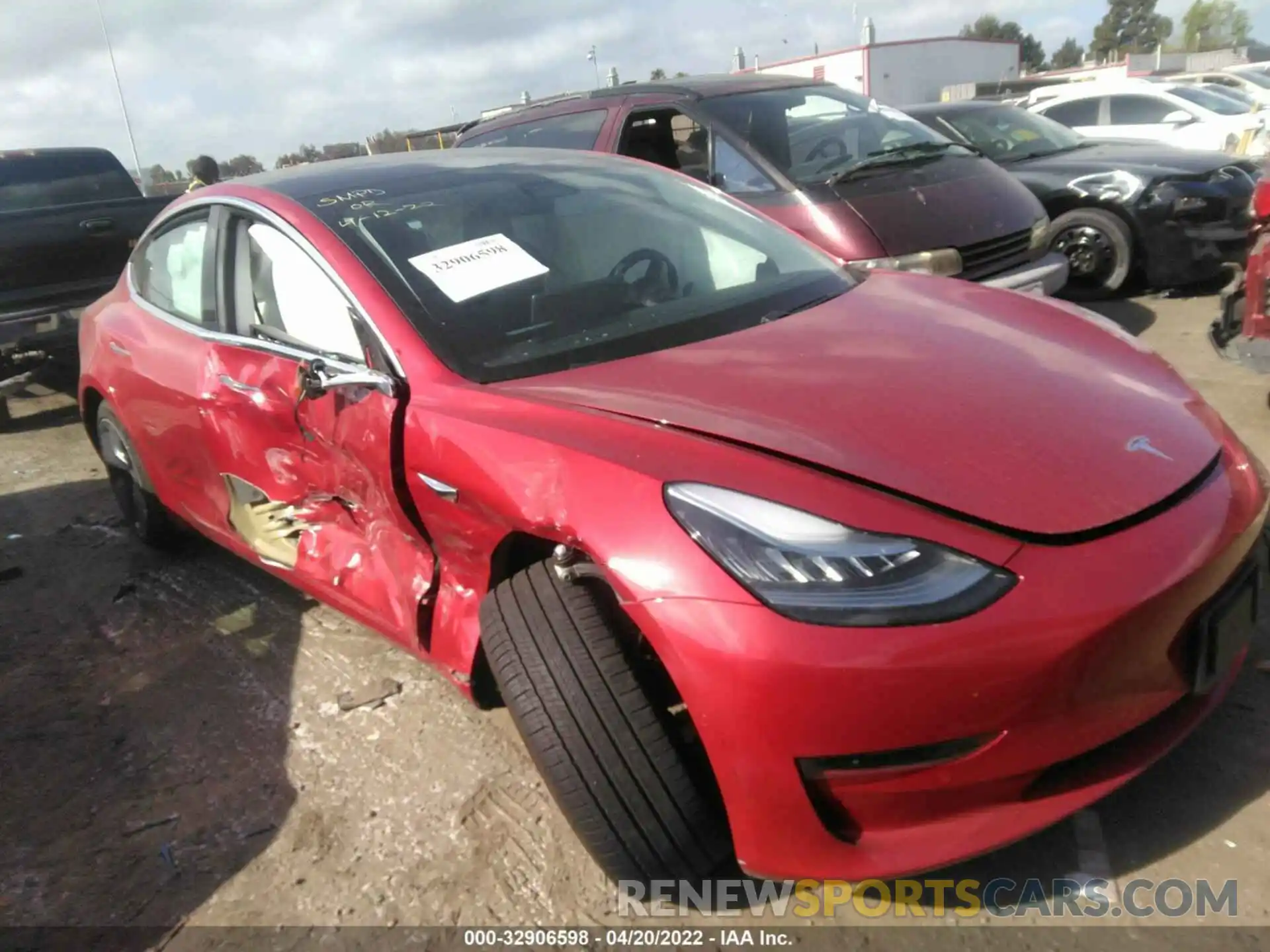 1 Photograph of a damaged car 5YJ3E1EB8LF711000 TESLA MODEL 3 2020