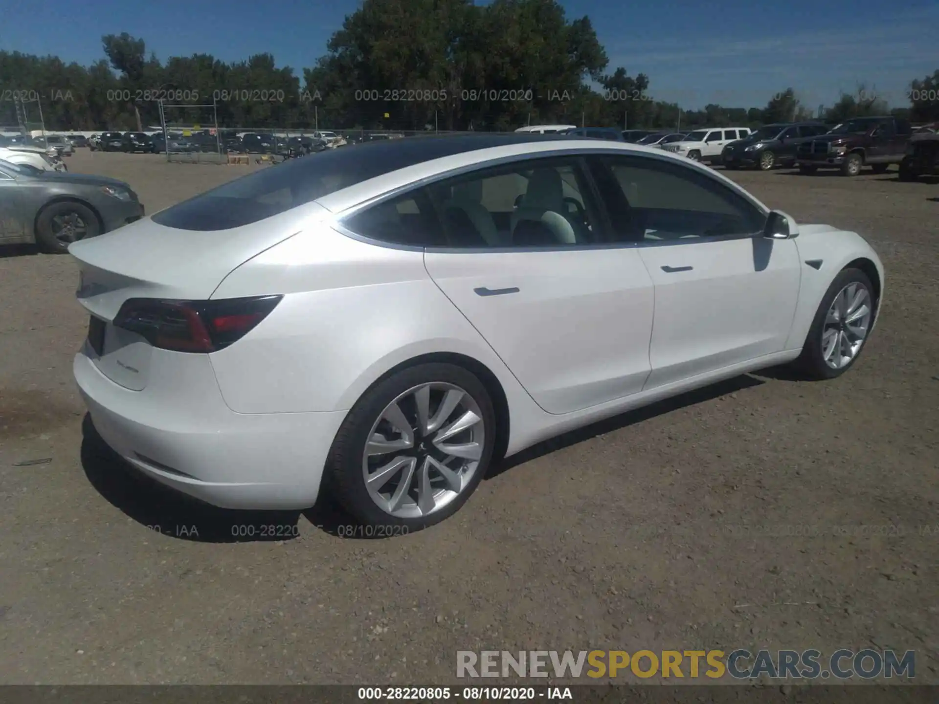 4 Photograph of a damaged car 5YJ3E1EB8LF719792 TESLA MODEL 3 2020