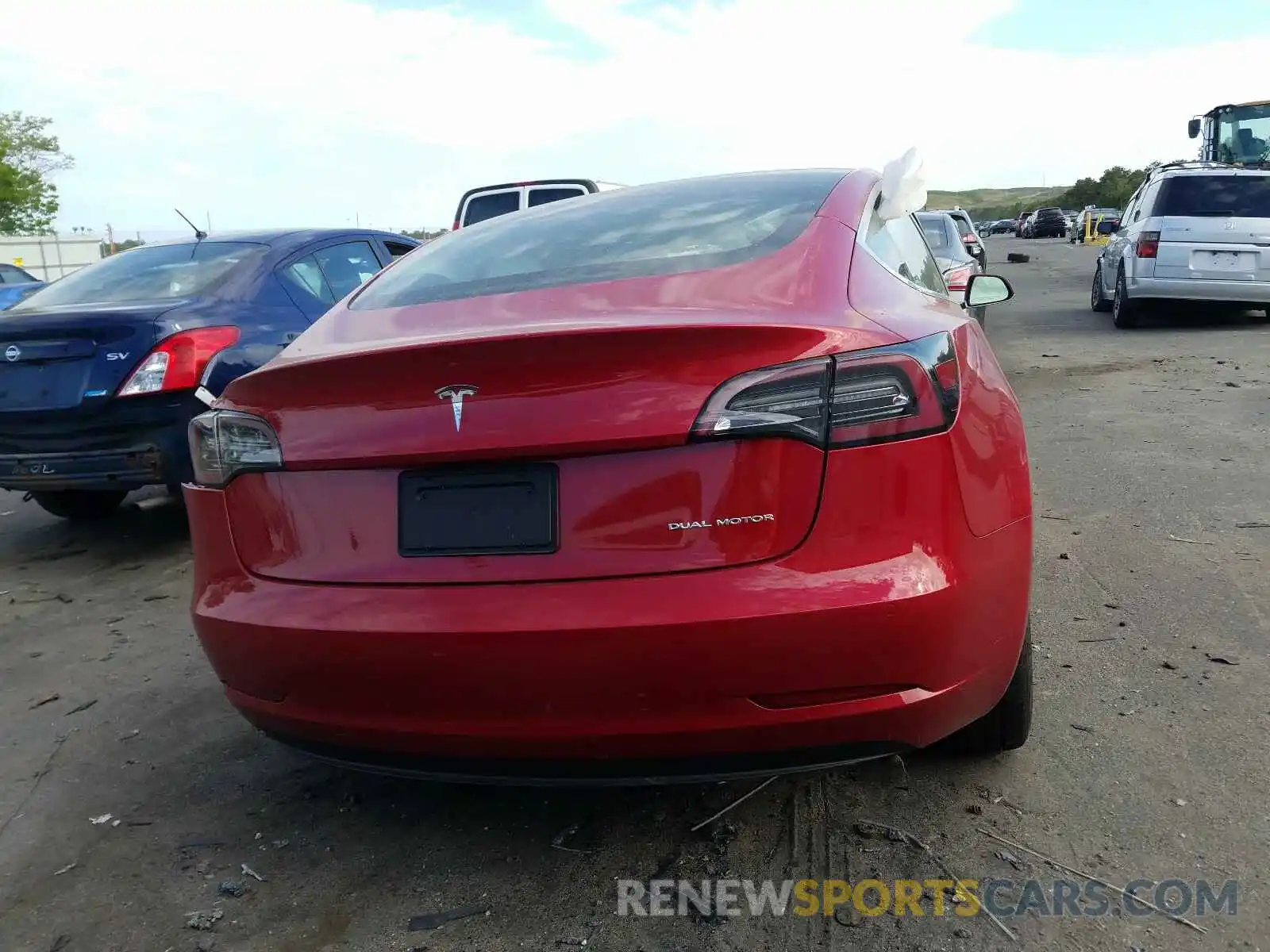 10 Photograph of a damaged car 5YJ3E1EB8LF719971 TESLA MODEL 3 2020