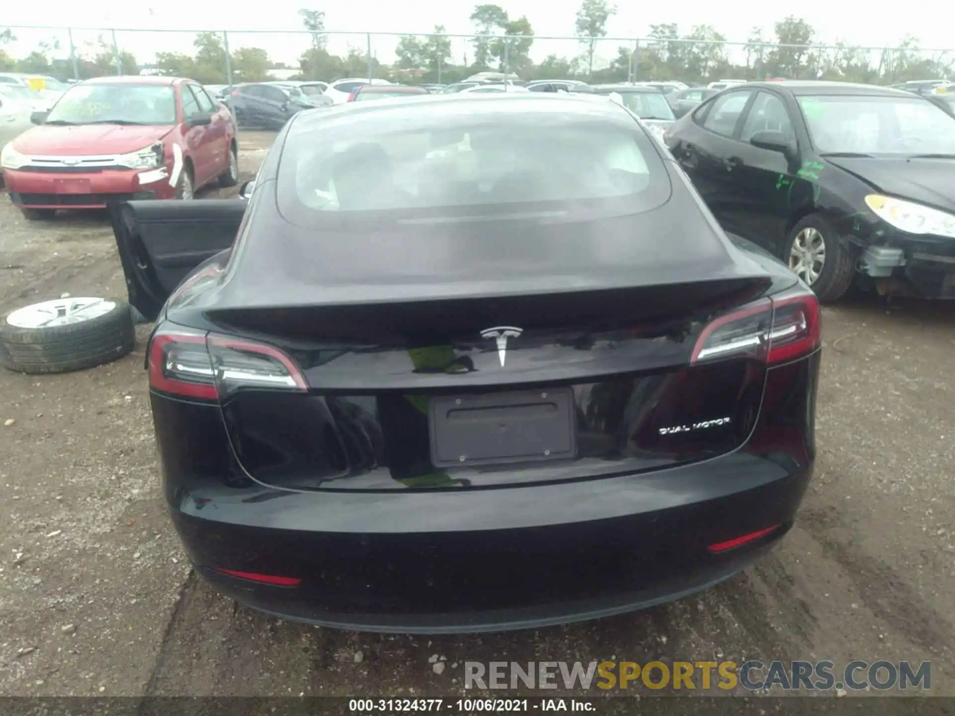 10 Photograph of a damaged car 5YJ3E1EB8LF734809 TESLA MODEL 3 2020