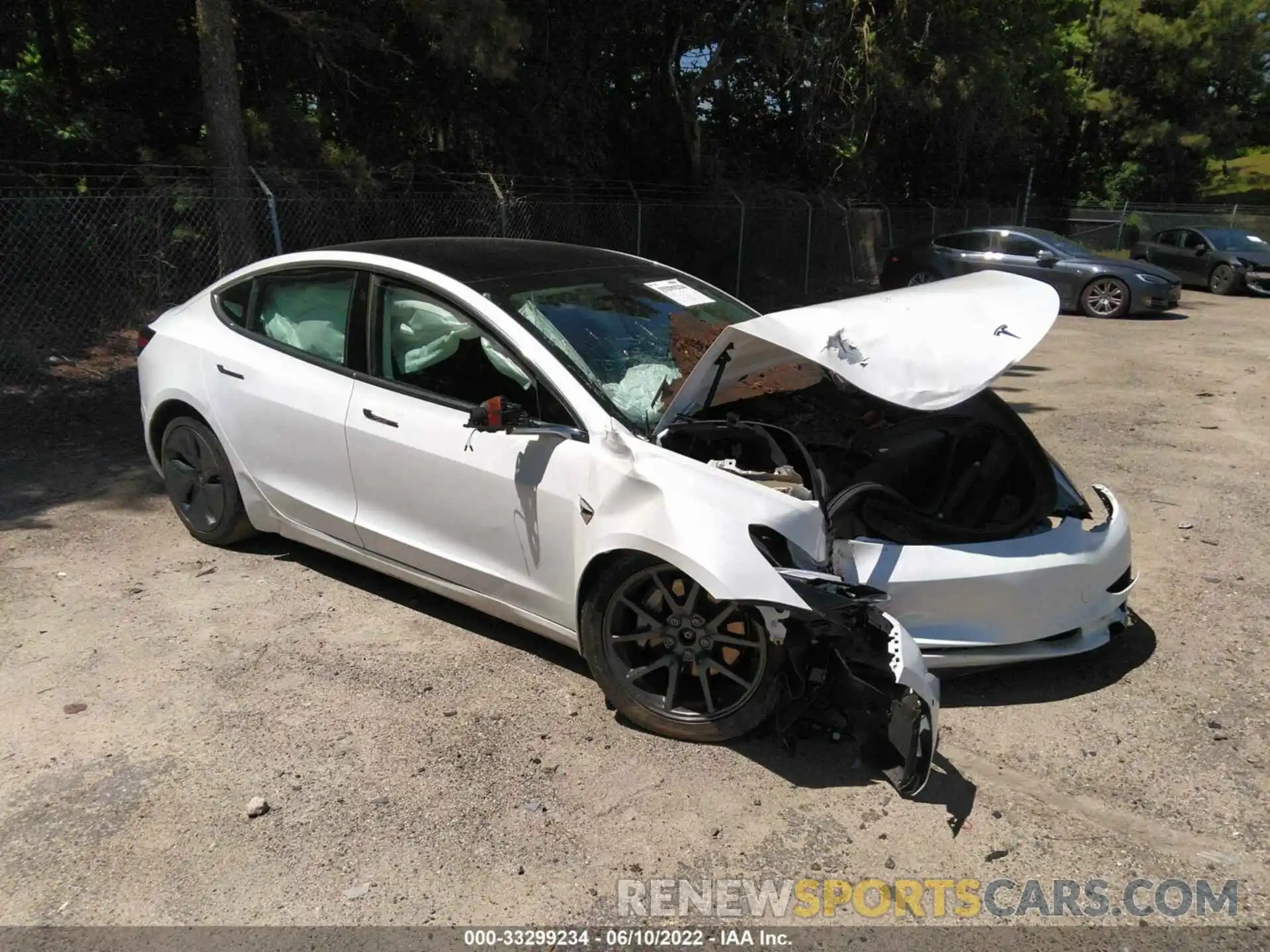 1 Photograph of a damaged car 5YJ3E1EB8LF735183 TESLA MODEL 3 2020