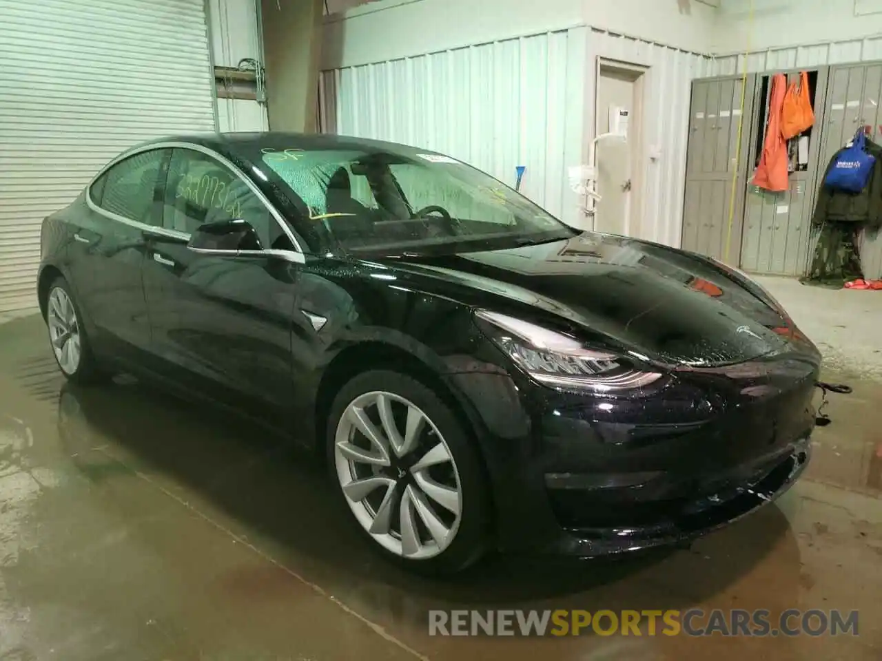 1 Photograph of a damaged car 5YJ3E1EB8LF795285 TESLA MODEL 3 2020