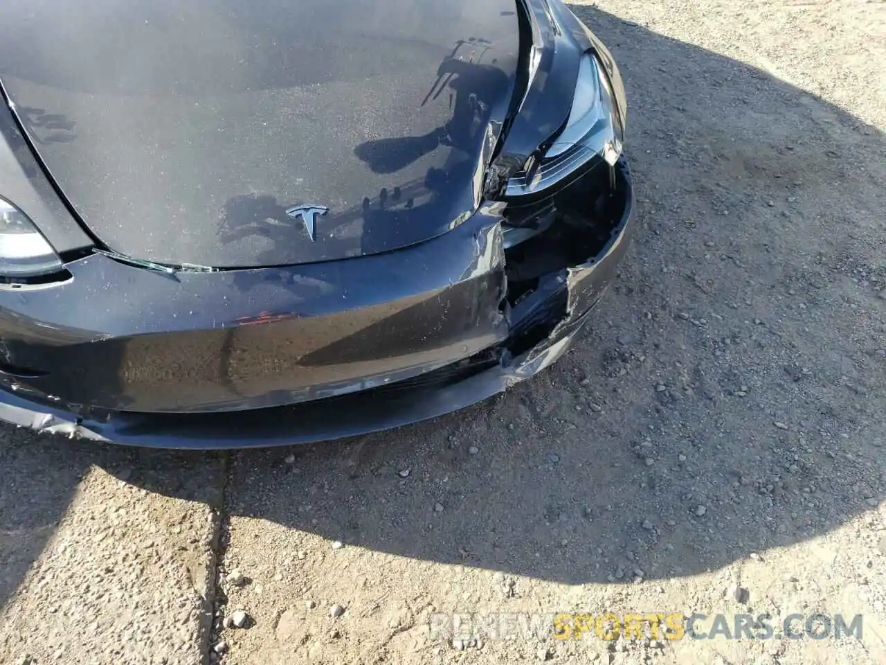 9 Photograph of a damaged car 5YJ3E1EB8LF800811 TESLA MODEL 3 2020