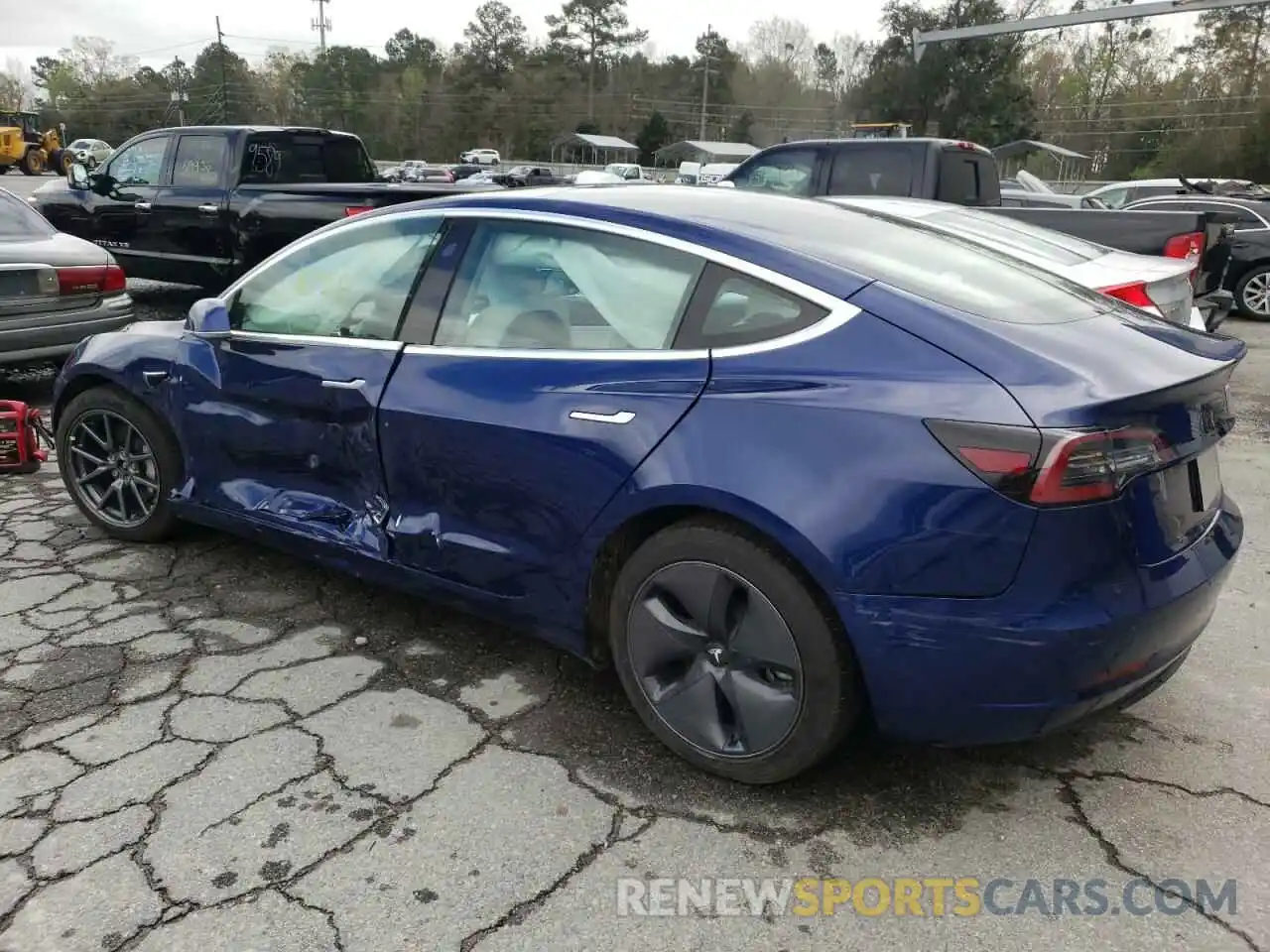 10 Photograph of a damaged car 5YJ3E1EB8LF801635 TESLA MODEL 3 2020