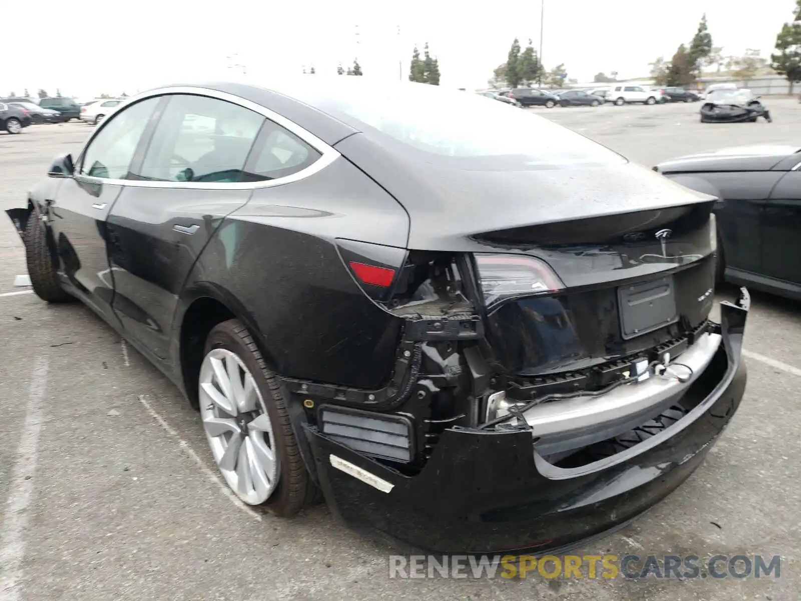 3 Photograph of a damaged car 5YJ3E1EB8LF806995 TESLA MODEL 3 2020