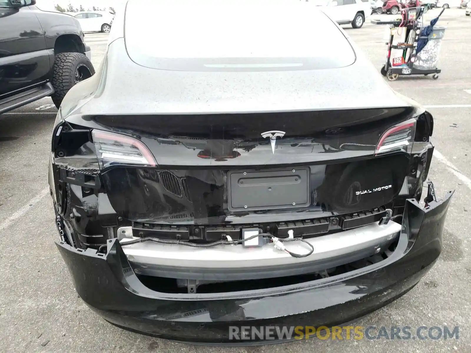 9 Photograph of a damaged car 5YJ3E1EB8LF806995 TESLA MODEL 3 2020