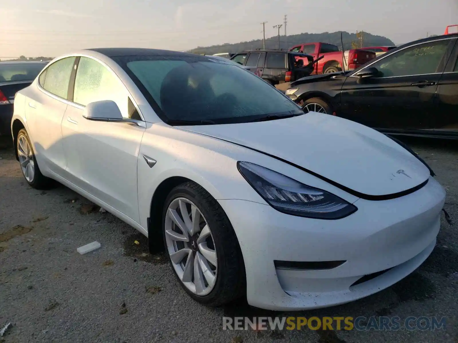 1 Photograph of a damaged car 5YJ3E1EB9LF589070 TESLA MODEL 3 2020