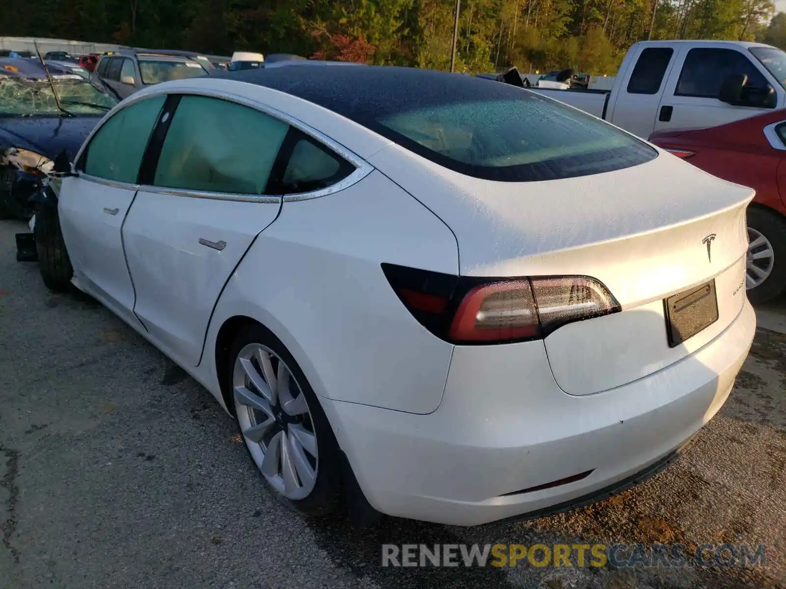 3 Photograph of a damaged car 5YJ3E1EB9LF589070 TESLA MODEL 3 2020