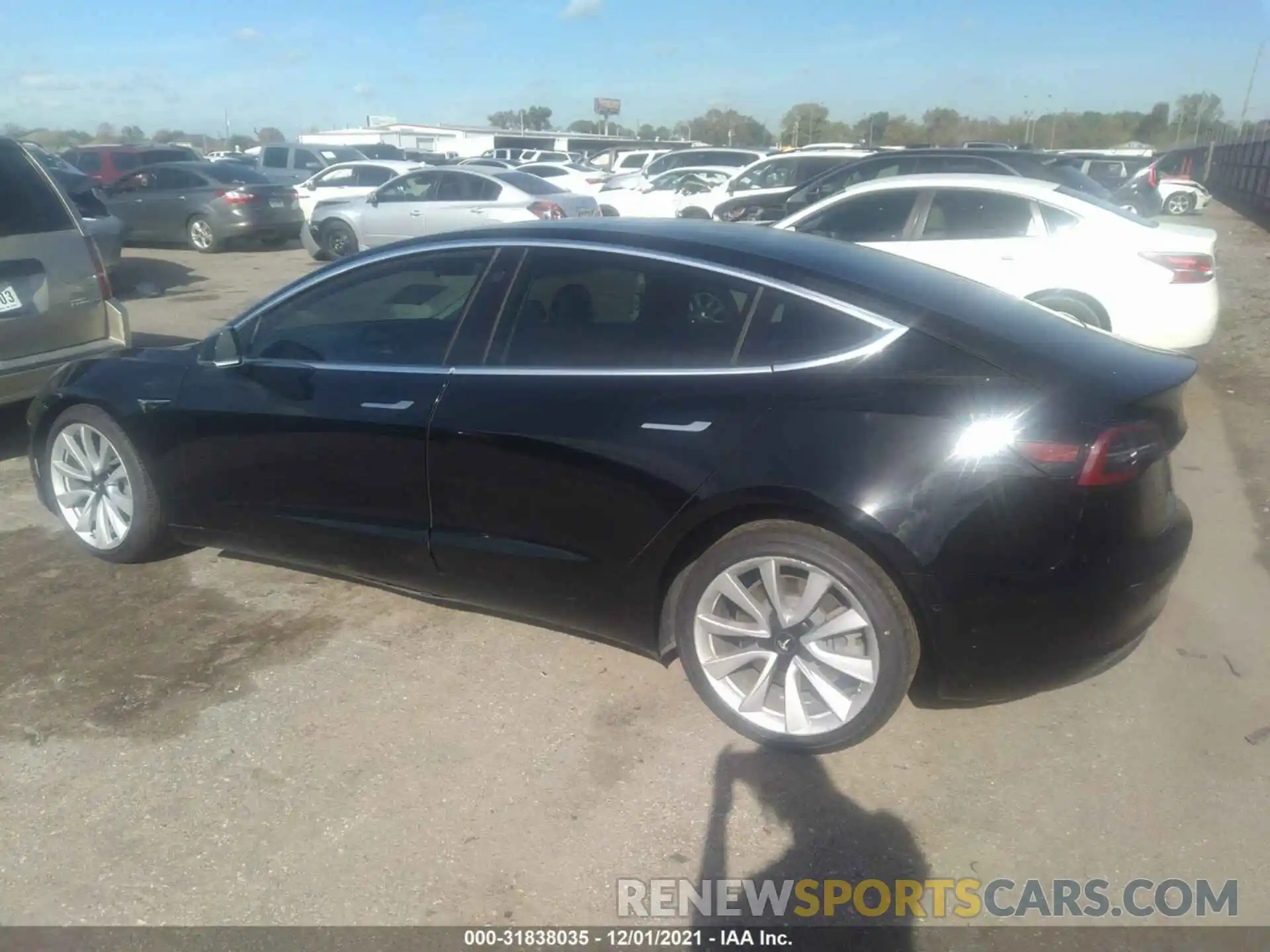 3 Photograph of a damaged car 5YJ3E1EB9LF600472 TESLA MODEL 3 2020