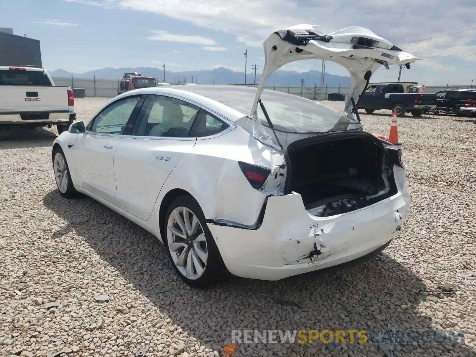 3 Photograph of a damaged car 5YJ3E1EB9LF622620 TESLA MODEL 3 2020