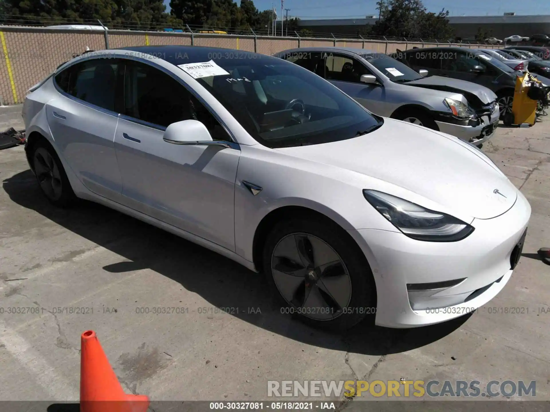 1 Фотография поврежденного автомобиля 5YJ3E1EB9LF637280 TESLA MODEL 3 2020