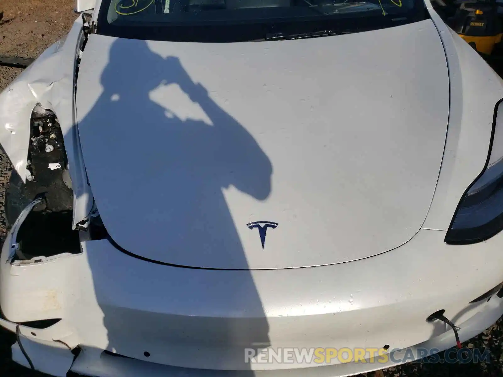 7 Photograph of a damaged car 5YJ3E1EB9LF637473 TESLA MODEL 3 2020