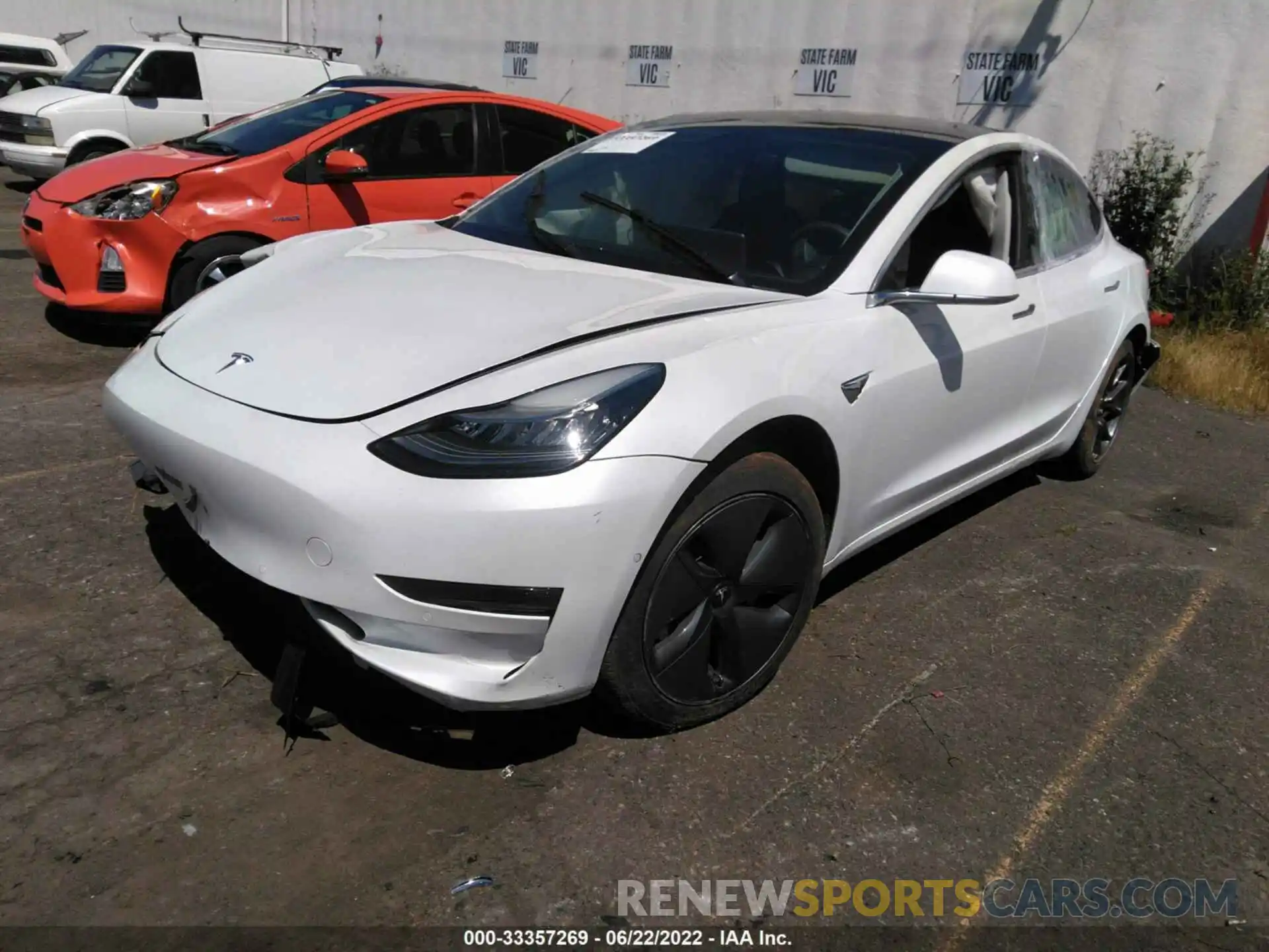 2 Photograph of a damaged car 5YJ3E1EB9LF637537 TESLA MODEL 3 2020