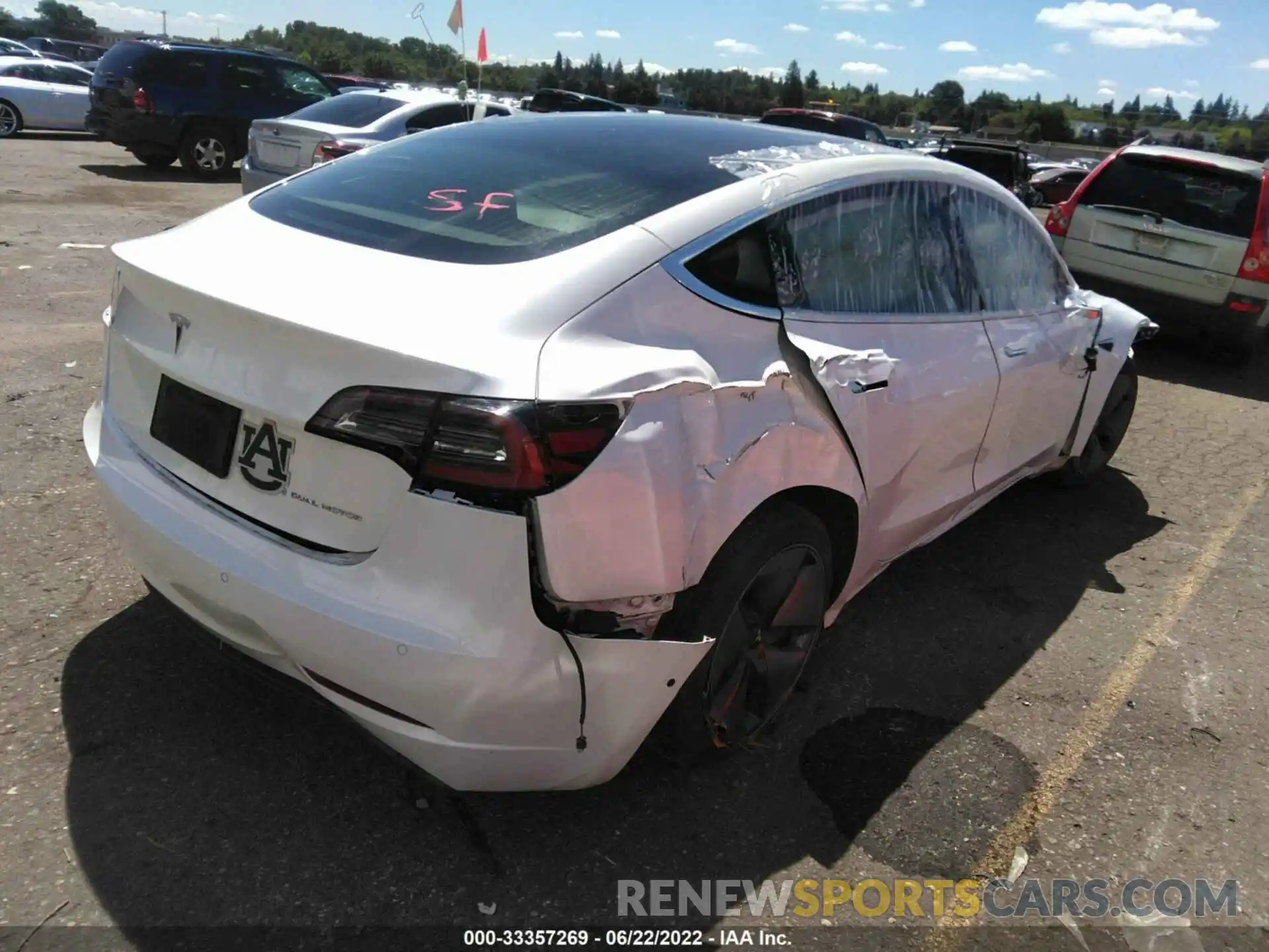 4 Photograph of a damaged car 5YJ3E1EB9LF637537 TESLA MODEL 3 2020