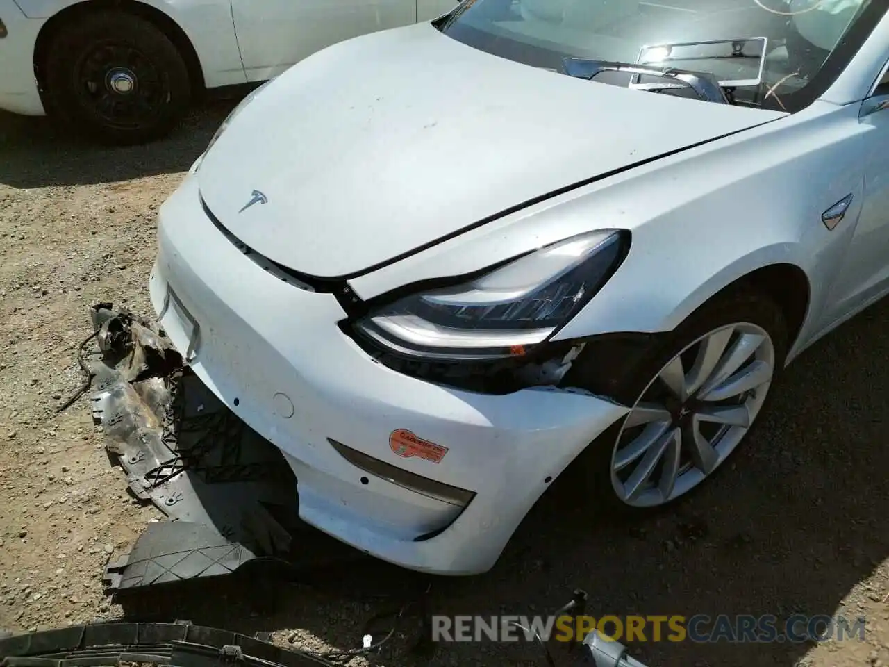 10 Photograph of a damaged car 5YJ3E1EB9LF638817 TESLA MODEL 3 2020