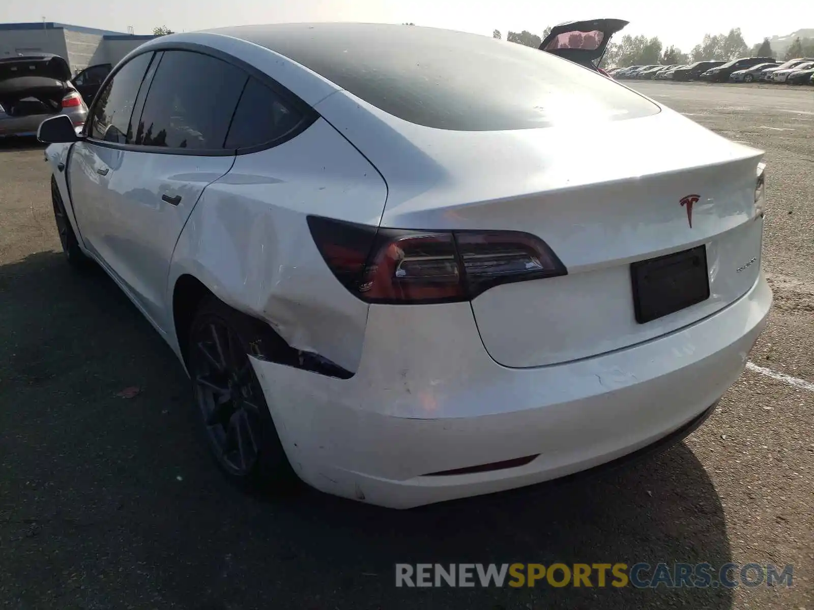 3 Photograph of a damaged car 5YJ3E1EB9LF711510 TESLA MODEL 3 2020