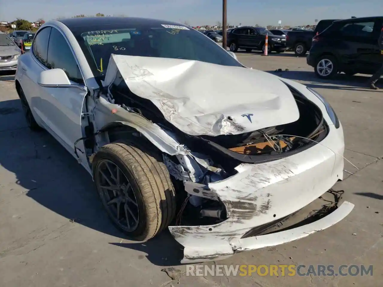 1 Photograph of a damaged car 5YJ3E1EB9LF735273 TESLA MODEL 3 2020