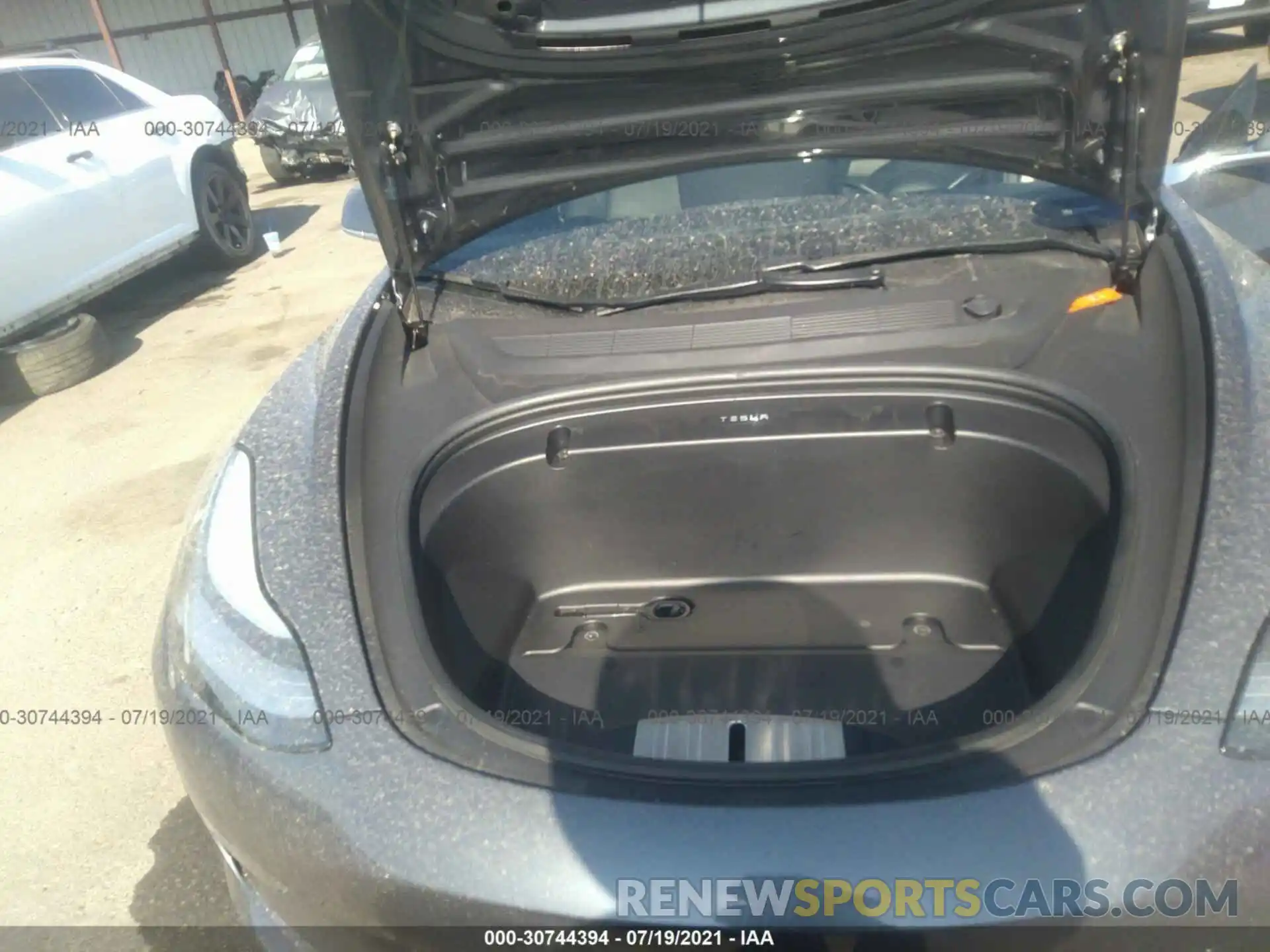 10 Photograph of a damaged car 5YJ3E1EBXLF616891 TESLA MODEL 3 2020