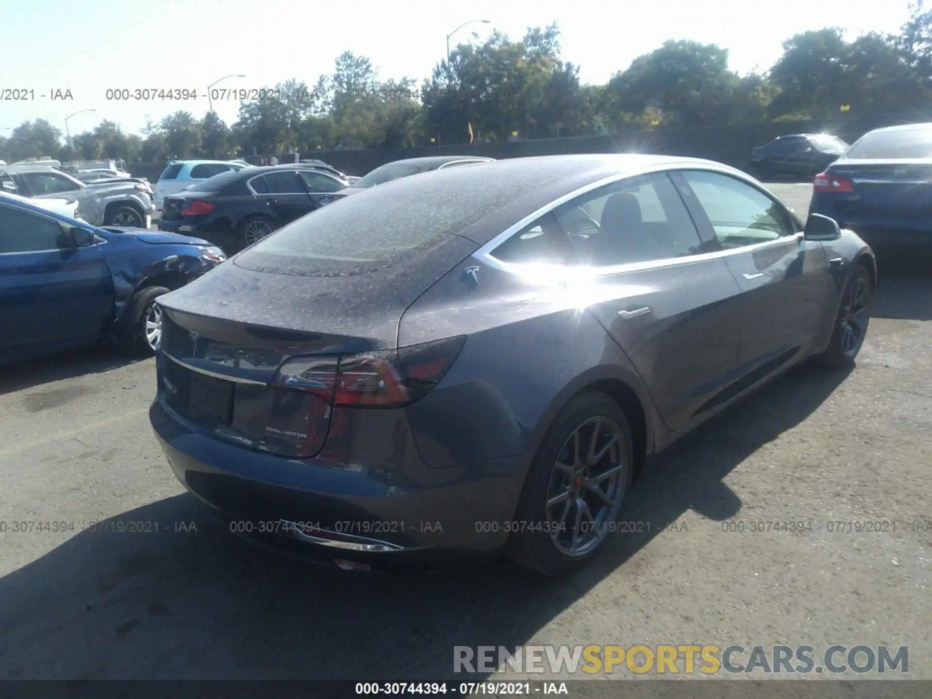 4 Photograph of a damaged car 5YJ3E1EBXLF616891 TESLA MODEL 3 2020