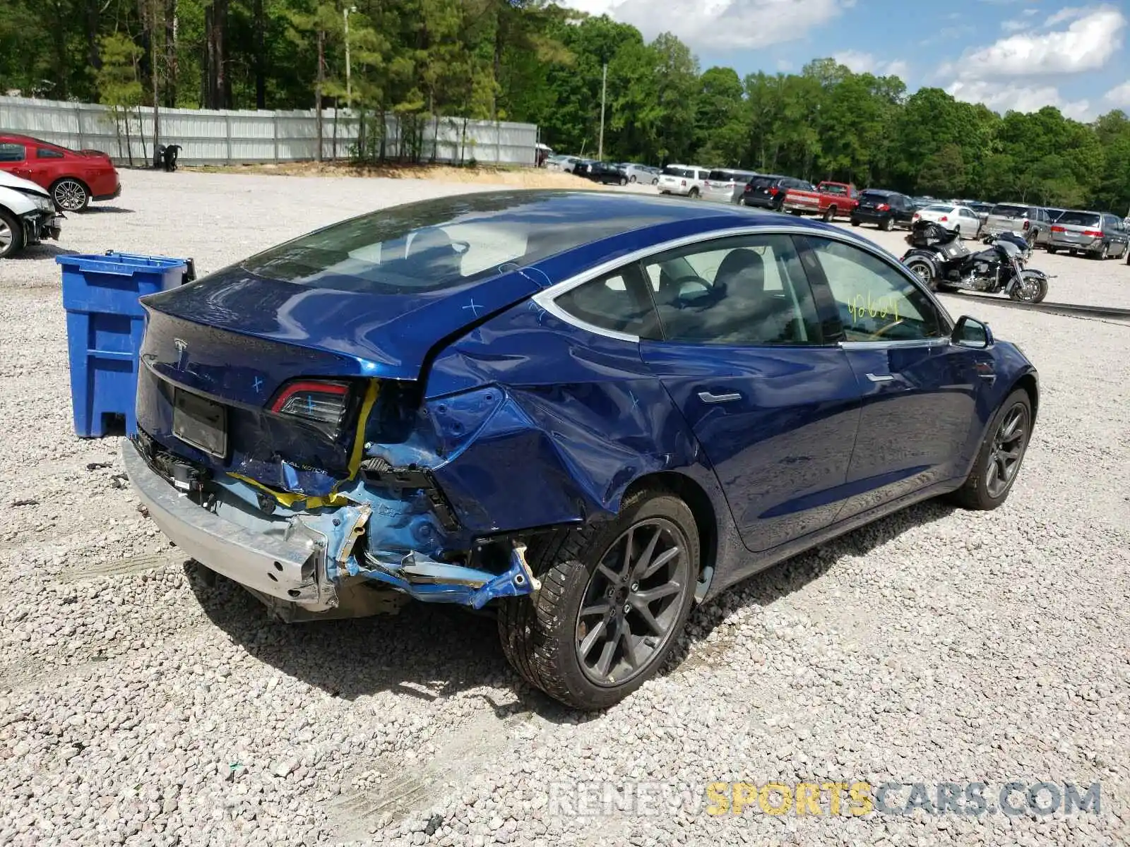 4 Фотография поврежденного автомобиля 5YJ3E1EBXLF617636 TESLA MODEL 3 2020