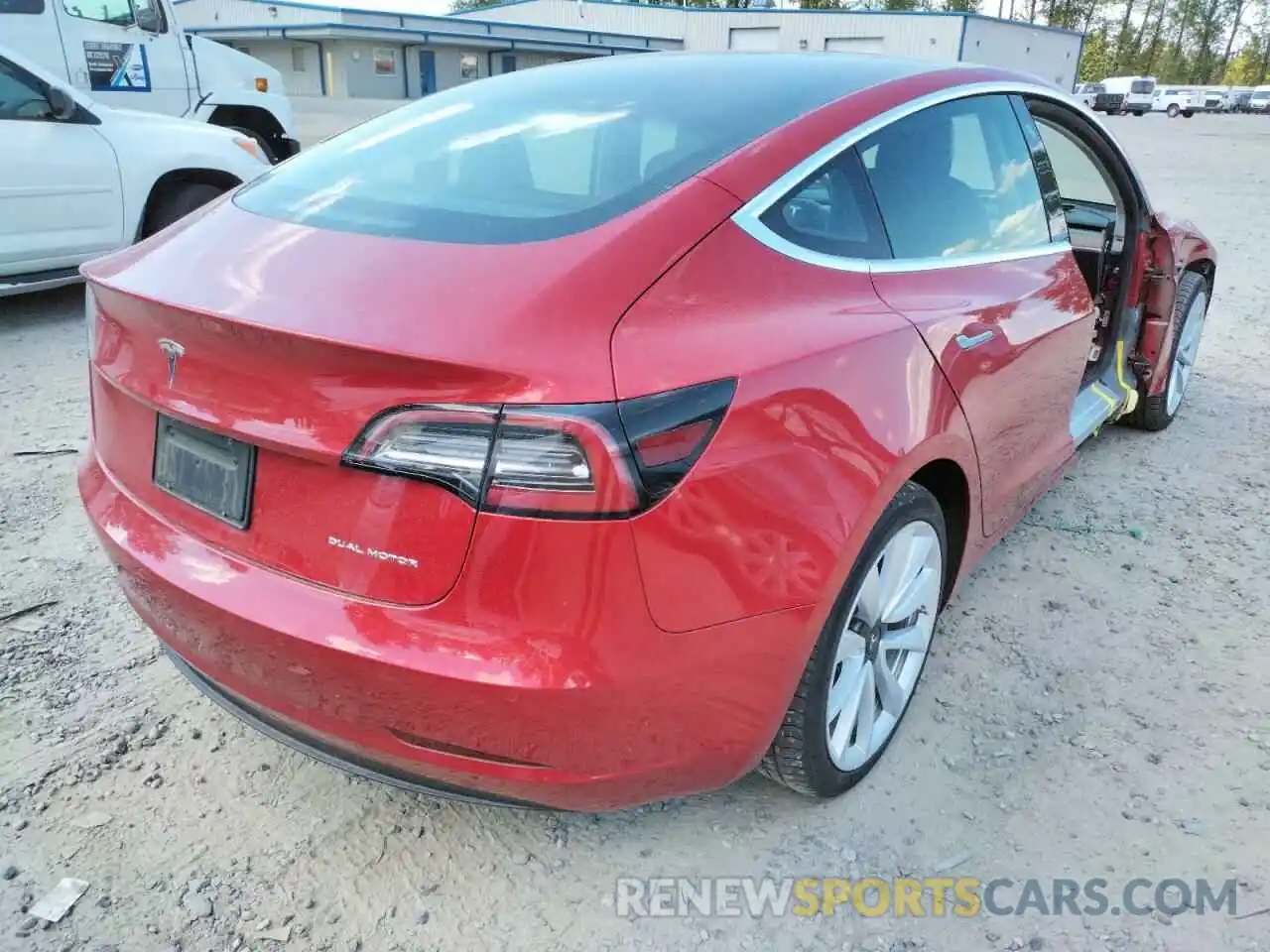 4 Фотография поврежденного автомобиля 5YJ3E1EBXLF620326 TESLA MODEL 3 2020