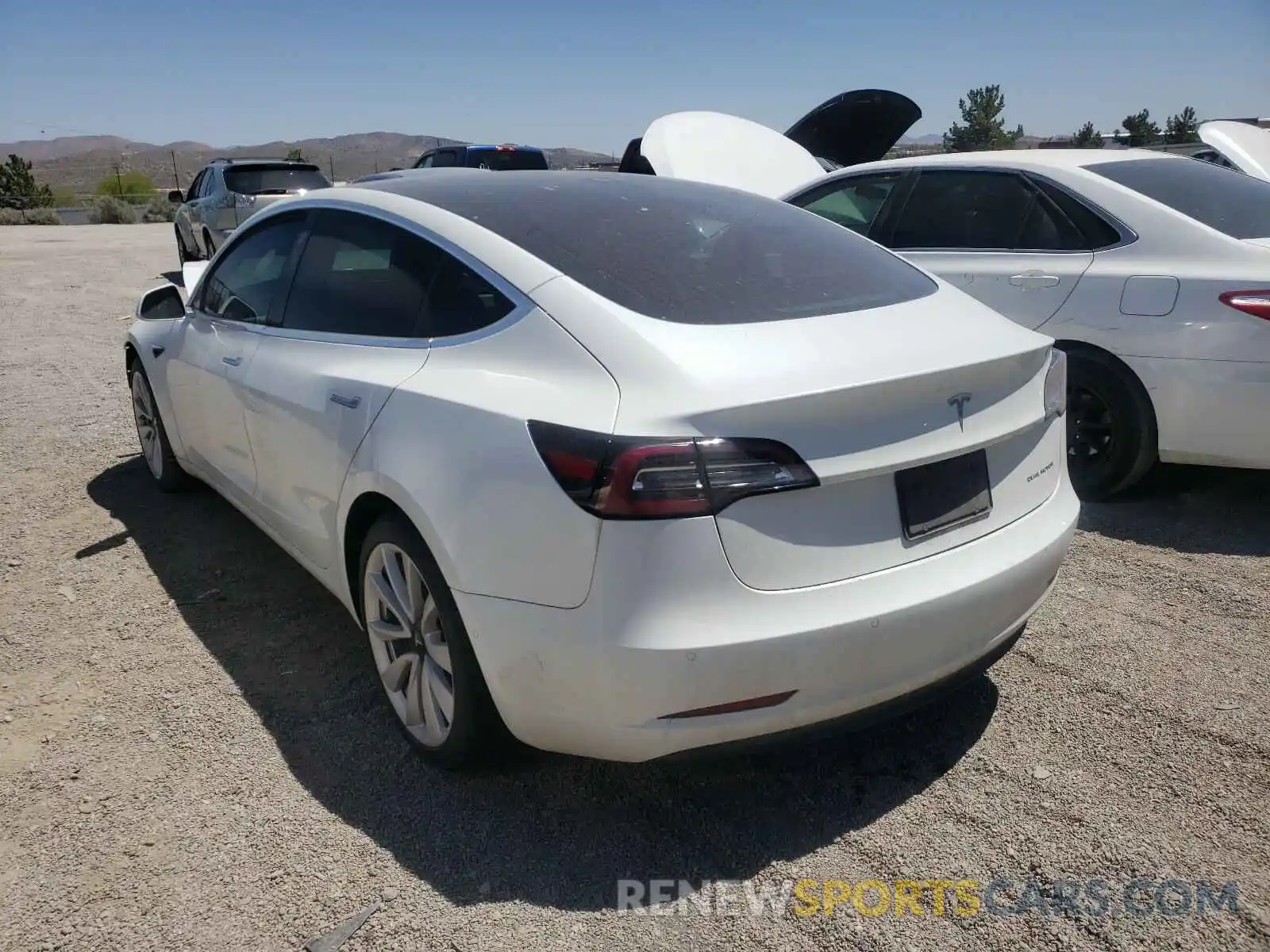 3 Photograph of a damaged car 5YJ3E1EBXLF621461 TESLA MODEL 3 2020