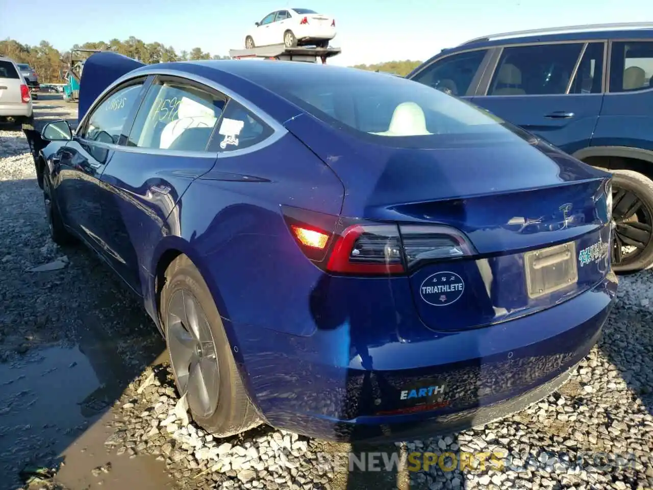 3 Photograph of a damaged car 5YJ3E1EBXLF621976 TESLA MODEL 3 2020