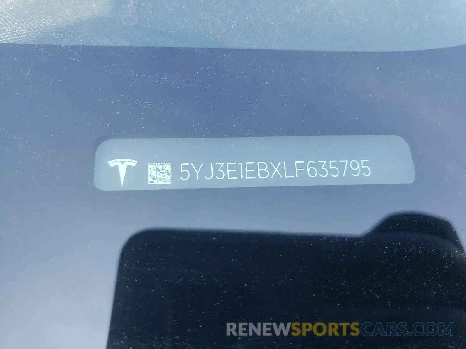 10 Photograph of a damaged car 5YJ3E1EBXLF635795 TESLA MODEL 3 2020