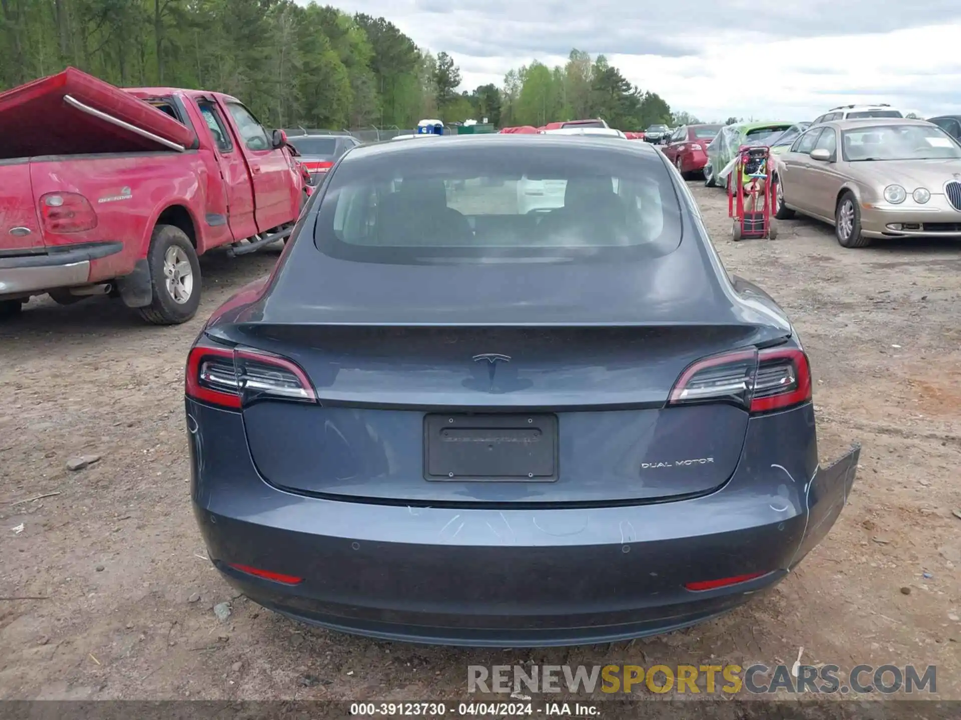 16 Photograph of a damaged car 5YJ3E1EBXLF636803 TESLA MODEL 3 2020