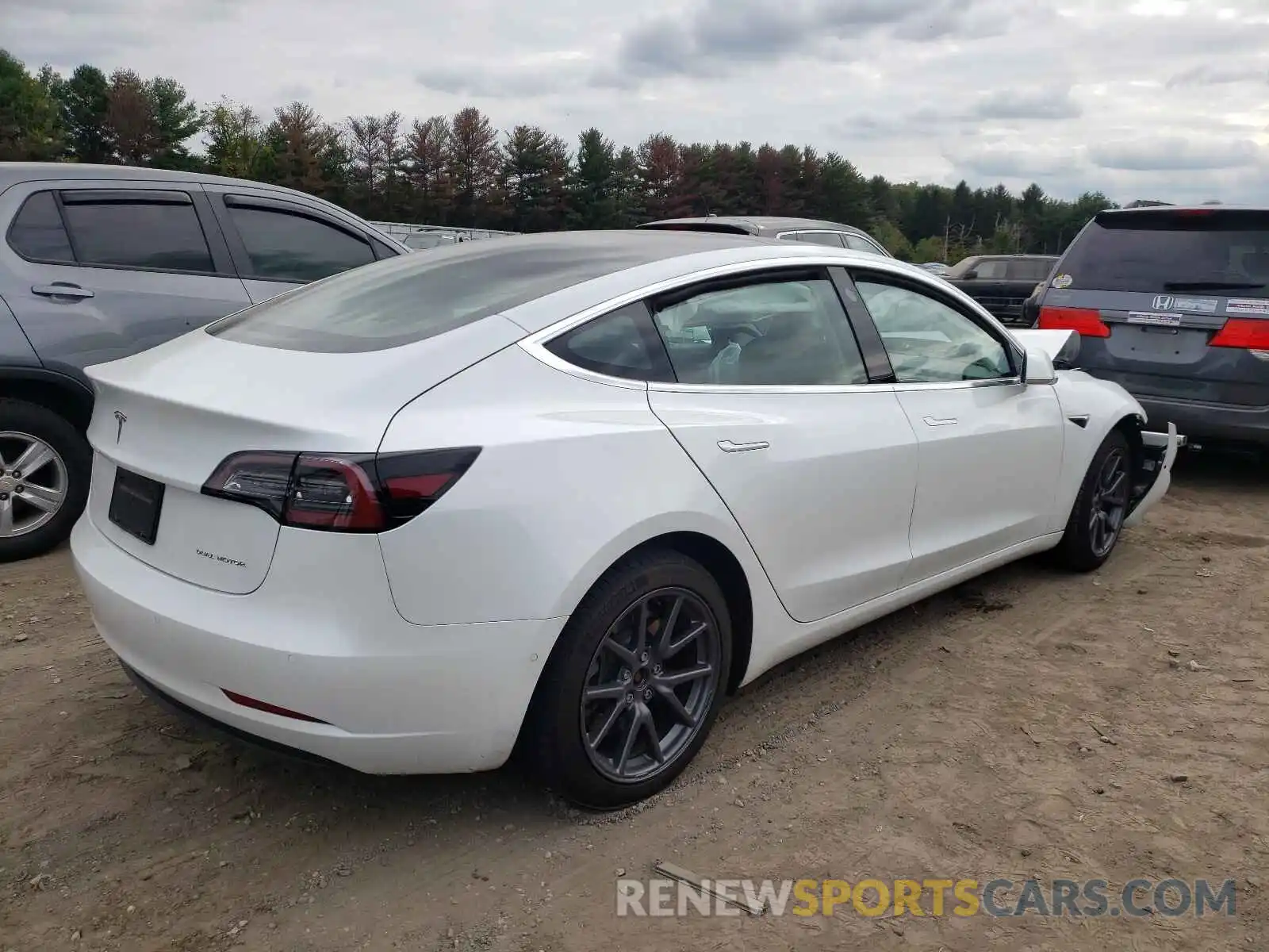 4 Photograph of a damaged car 5YJ3E1EBXLF637823 TESLA MODEL 3 2020