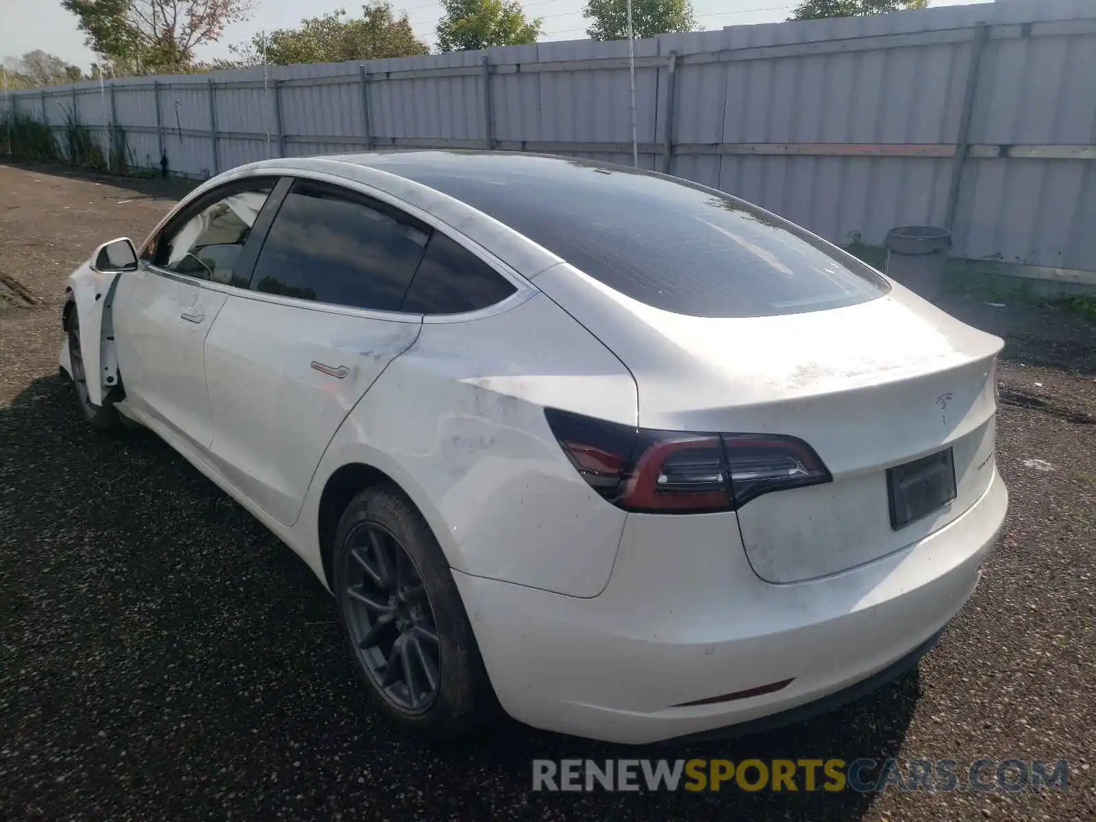 3 Photograph of a damaged car 5YJ3E1EBXLF643220 TESLA MODEL 3 2020