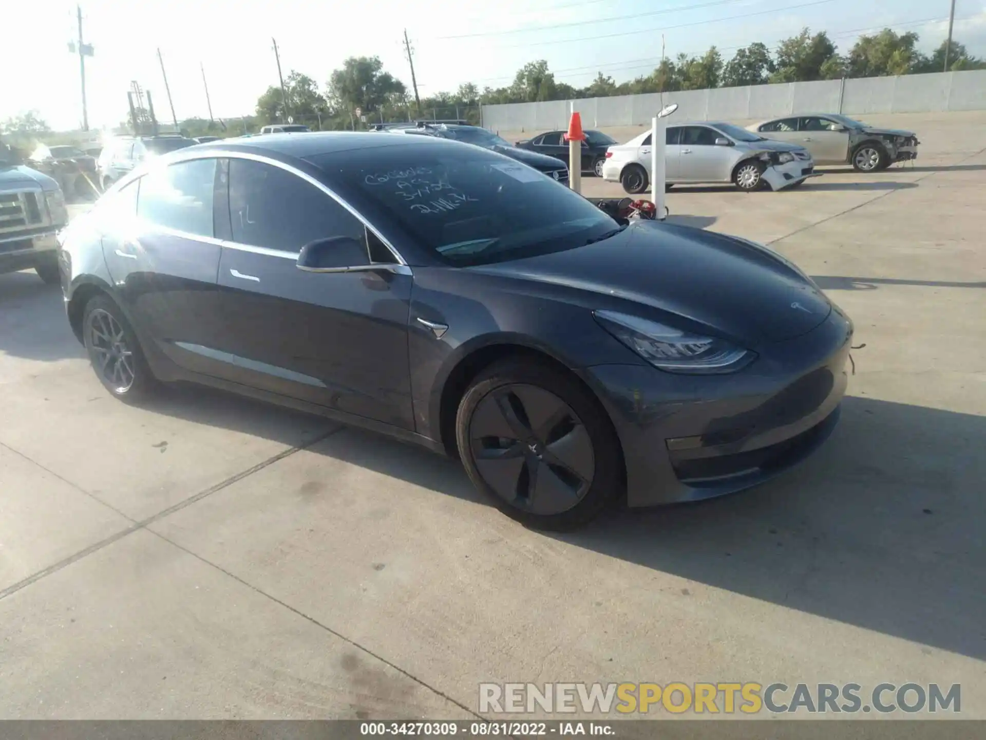 1 Фотография поврежденного автомобиля 5YJ3E1EBXLF647543 TESLA MODEL 3 2020