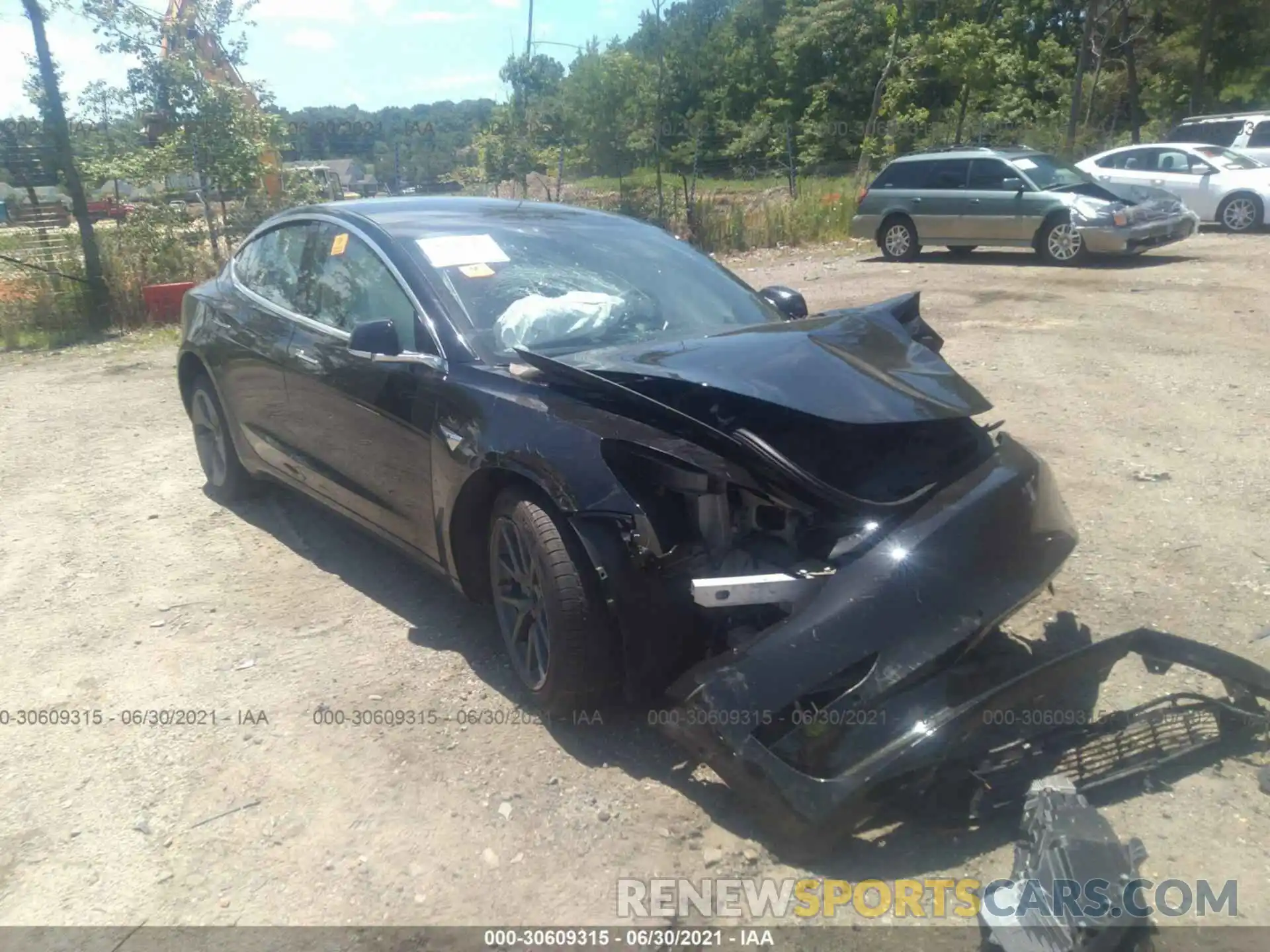 1 Photograph of a damaged car 5YJ3E1EBXLF662995 TESLA MODEL 3 2020