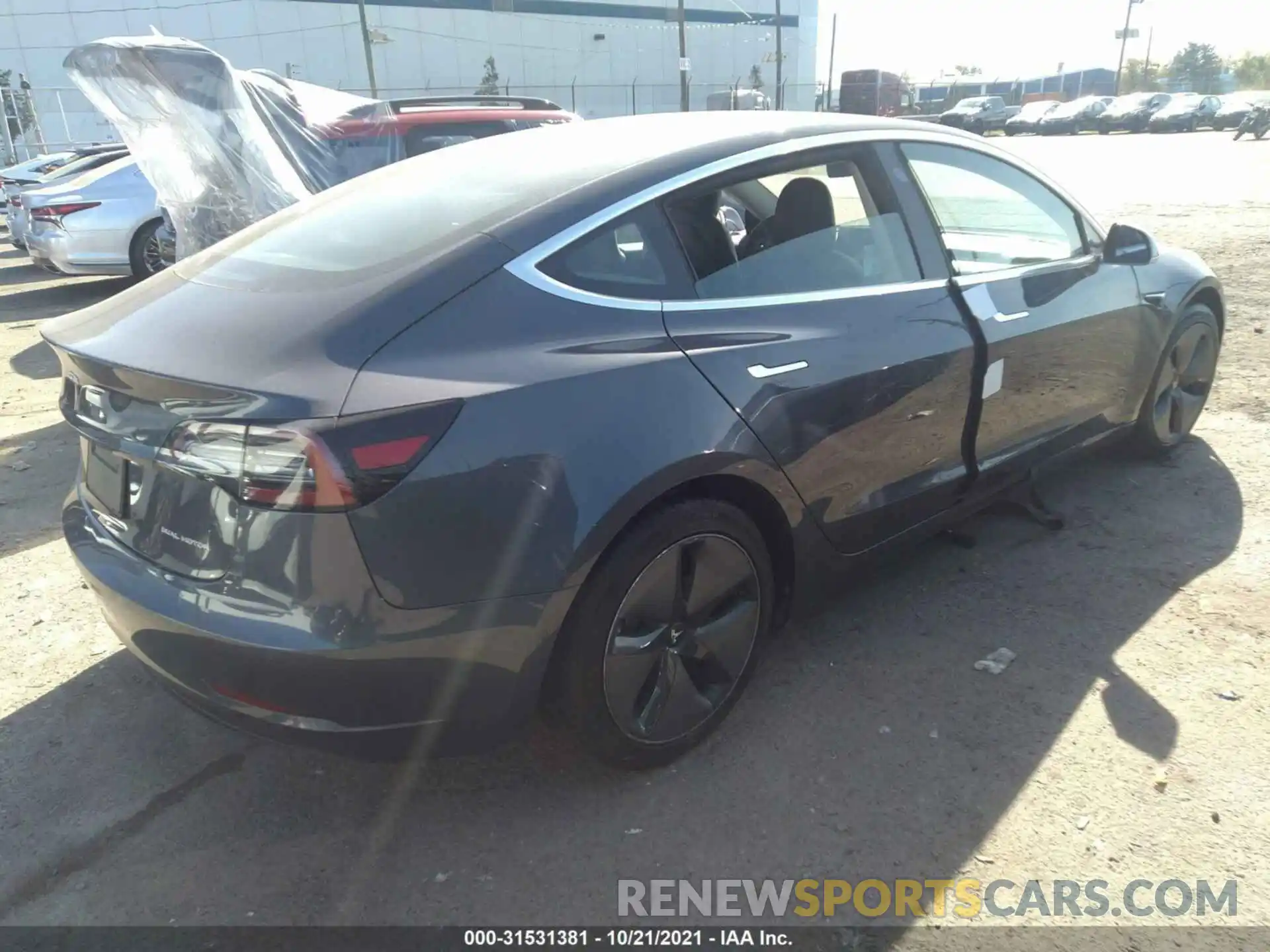 4 Фотография поврежденного автомобиля 5YJ3E1EBXLF663435 TESLA MODEL 3 2020