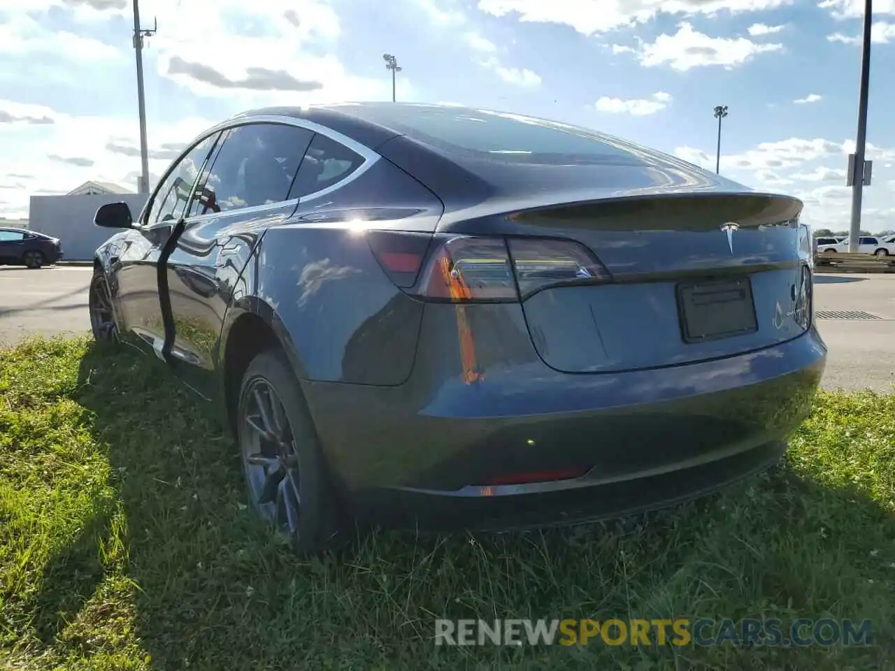 3 Photograph of a damaged car 5YJ3E1EBXLF663919 TESLA MODEL 3 2020