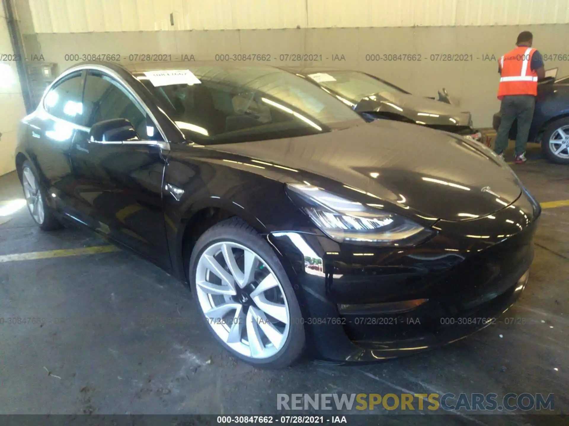 1 Photograph of a damaged car 5YJ3E1EBXLF711757 TESLA MODEL 3 2020