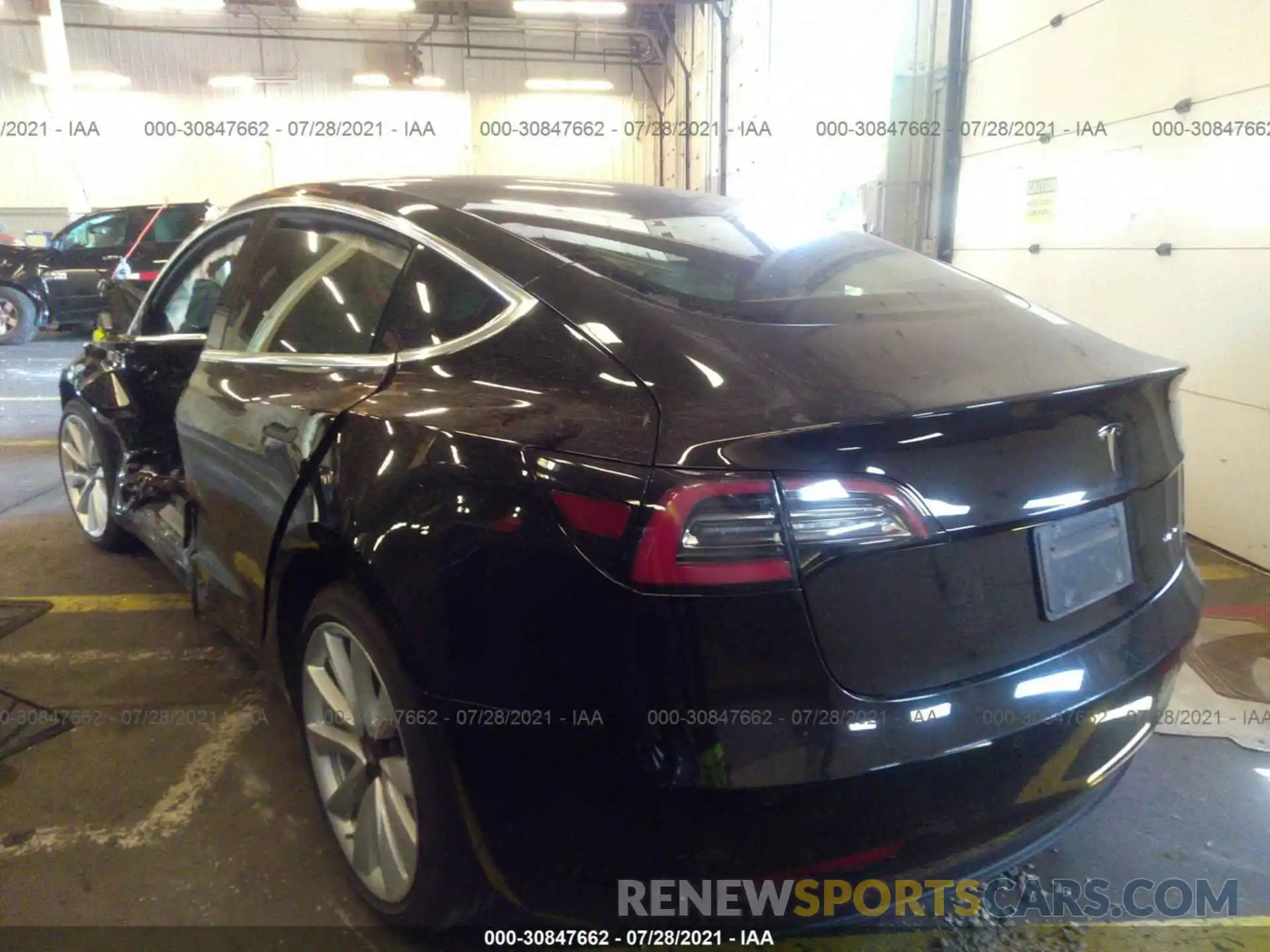 3 Photograph of a damaged car 5YJ3E1EBXLF711757 TESLA MODEL 3 2020