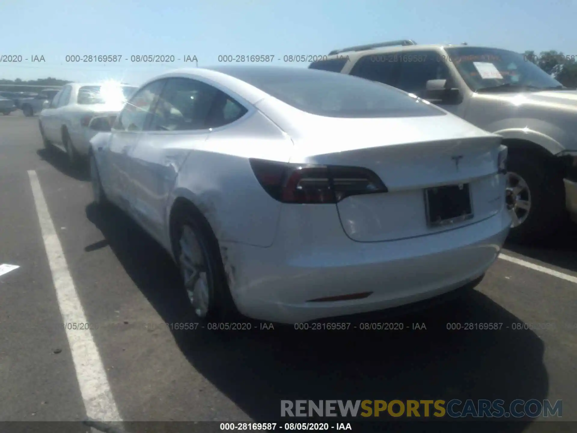 3 Photograph of a damaged car 5YJ3E1EBXLF720345 TESLA MODEL 3 2020