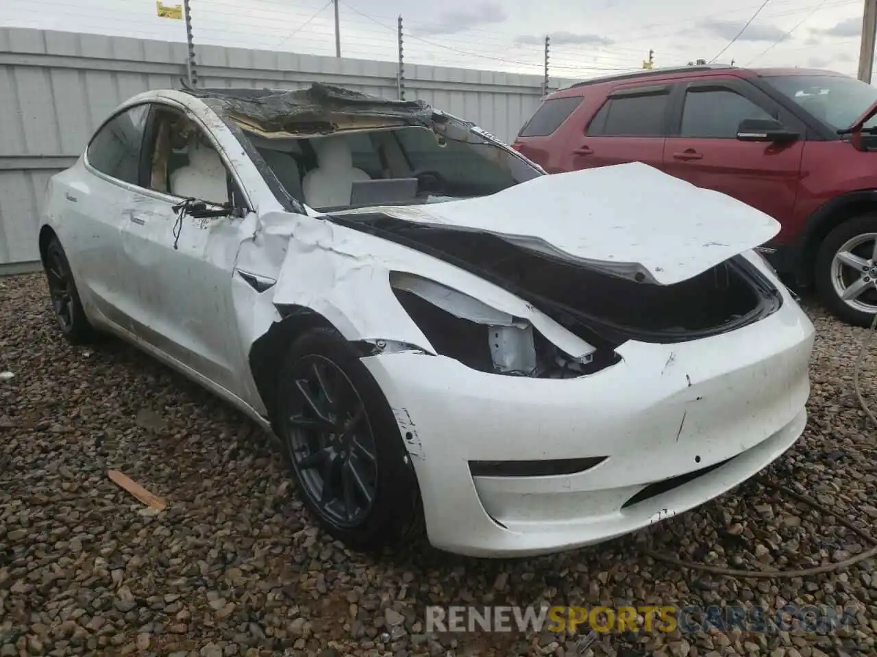 1 Photograph of a damaged car 5YJ3E1EBXLF735900 TESLA MODEL 3 2020